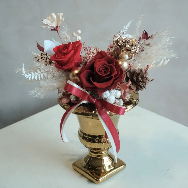 古典永生花禮 · 金色聖火杯