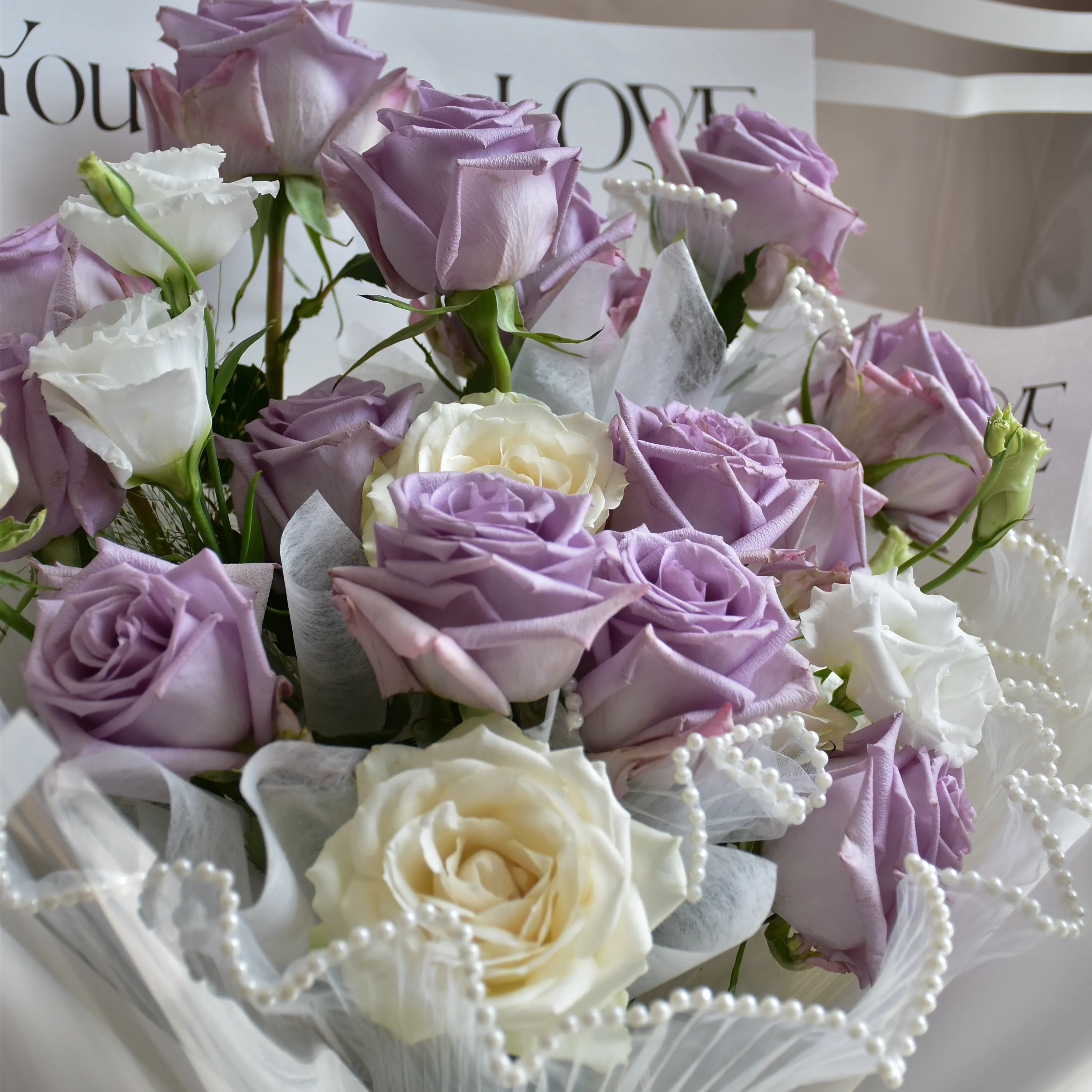 浪漫紫白鮮花束