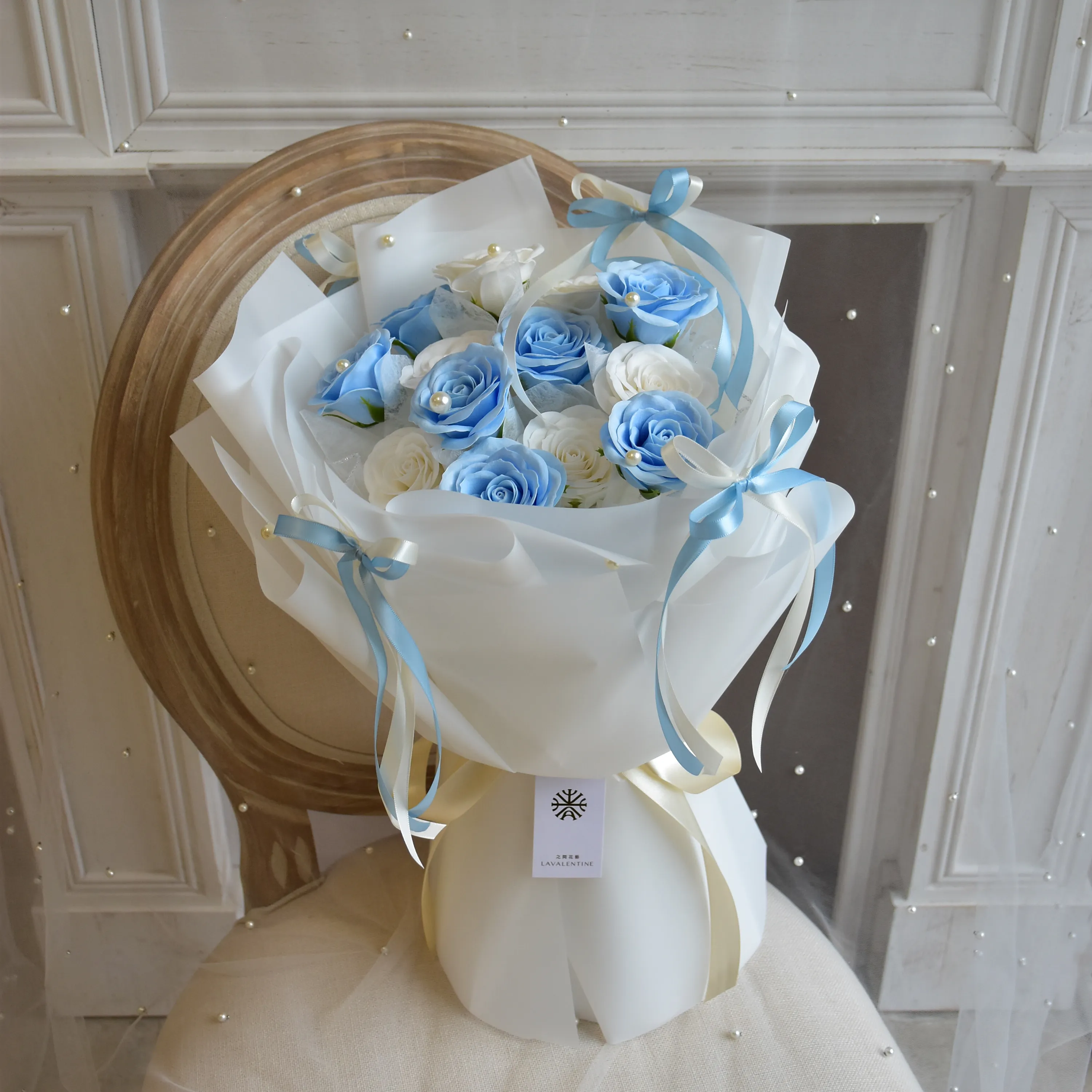 蝴蝶結永生花束 · 霧面包裝