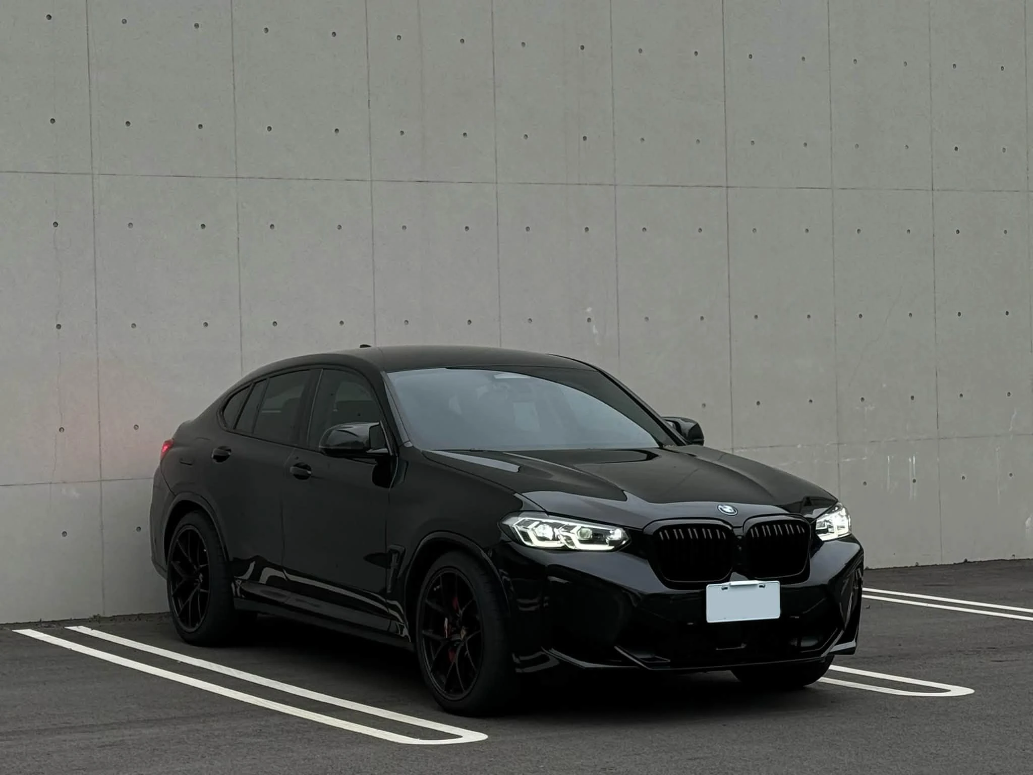 正2023年BMW X4 20i 運動版｜台中二手車買賣｜北屯中古車行推薦