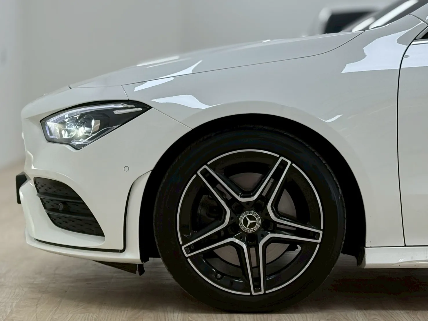 2020年 Mercedes Benz CLA250 AMG 4Matic 白色