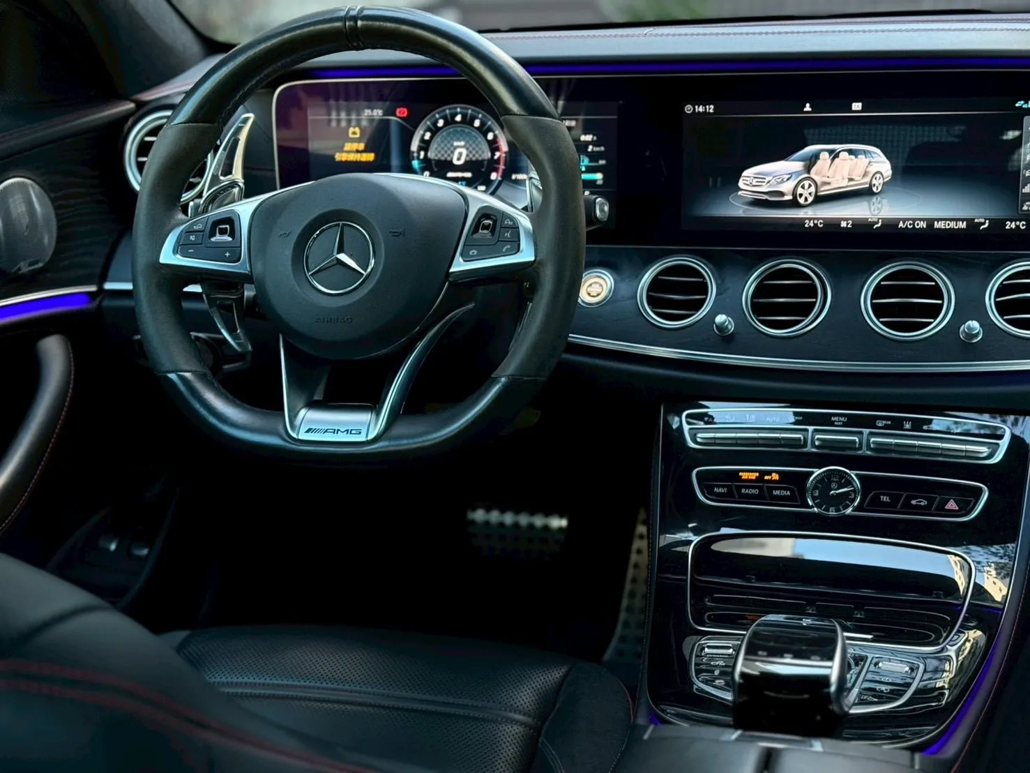 正2017年Mercedes Benz E43 Estate