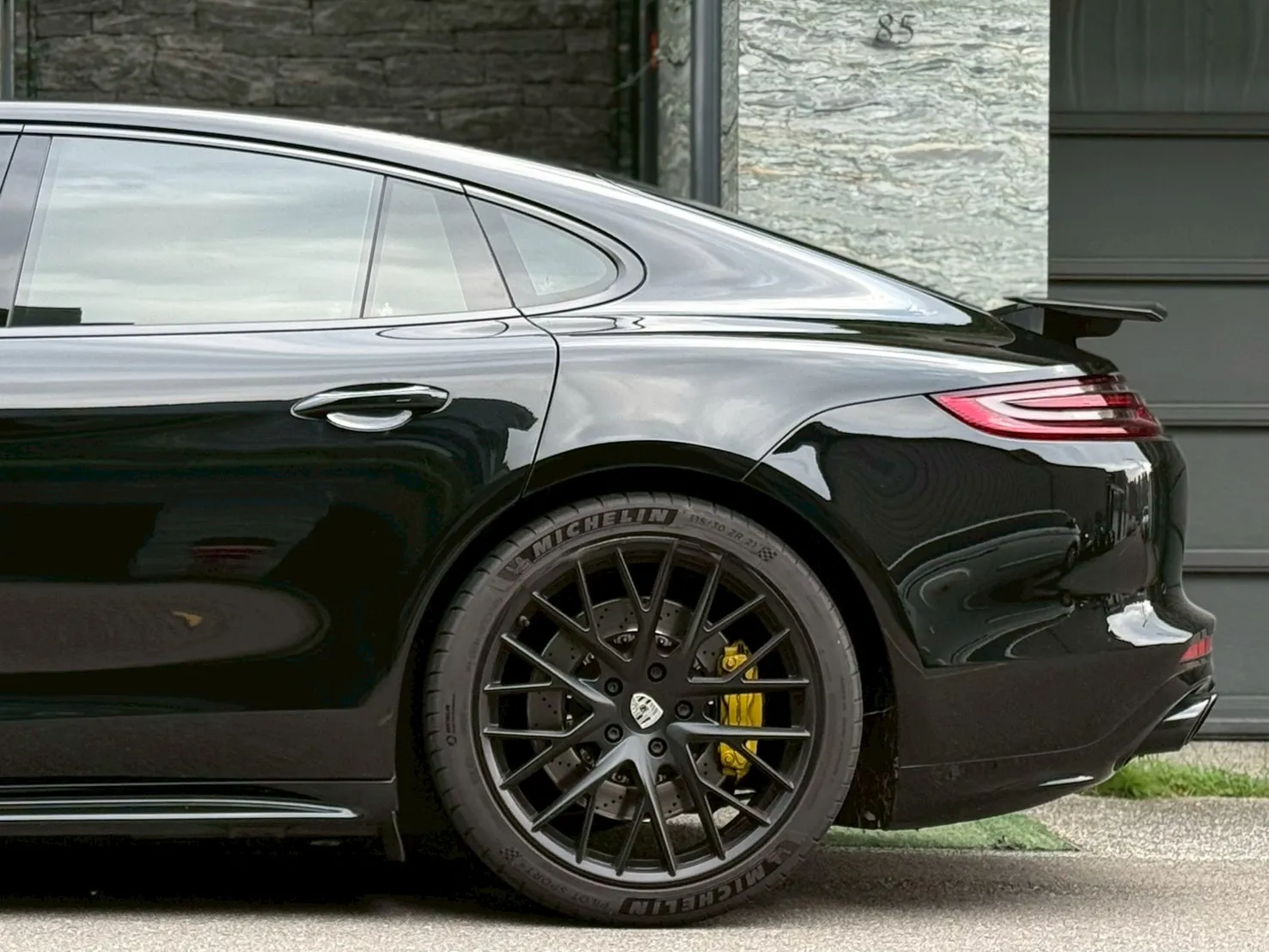 2017年 Porsche Panamera 4 黑色