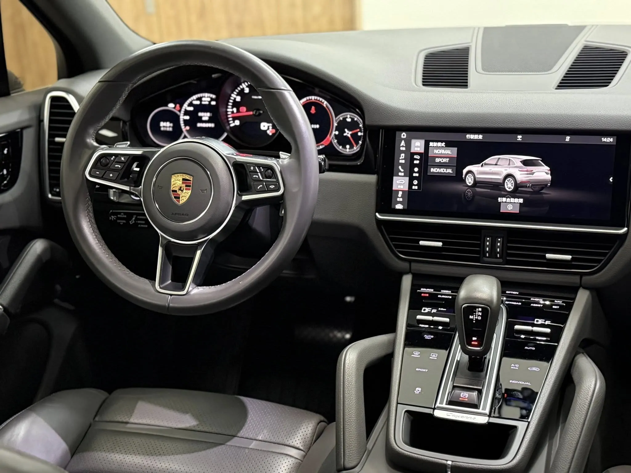 2018年 Porsche Cayenne 3.0 V6 E3