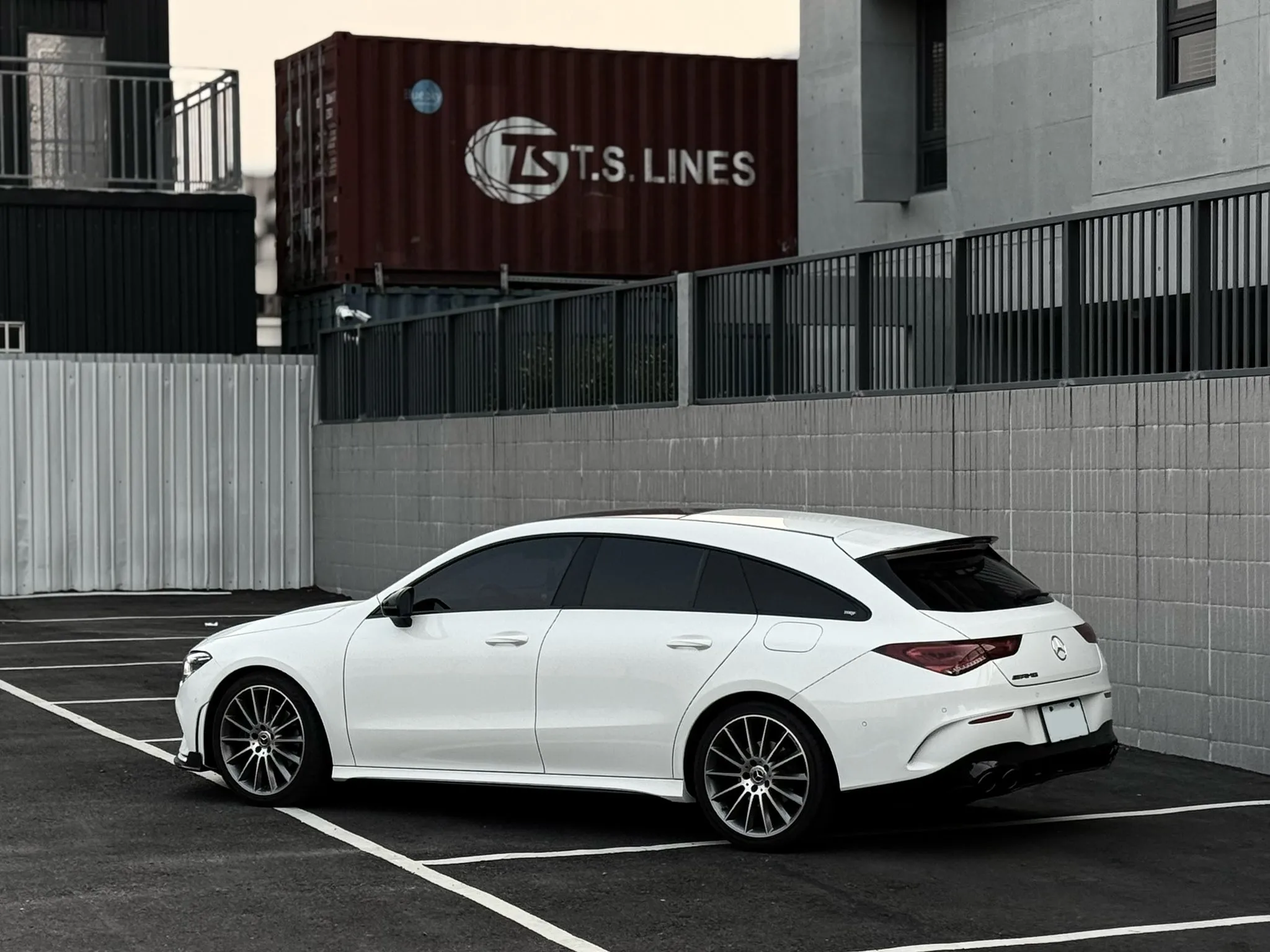 19出廠 2020年式 Mercedes-Benz CLA200 Shooting Brake 五門 旅行車