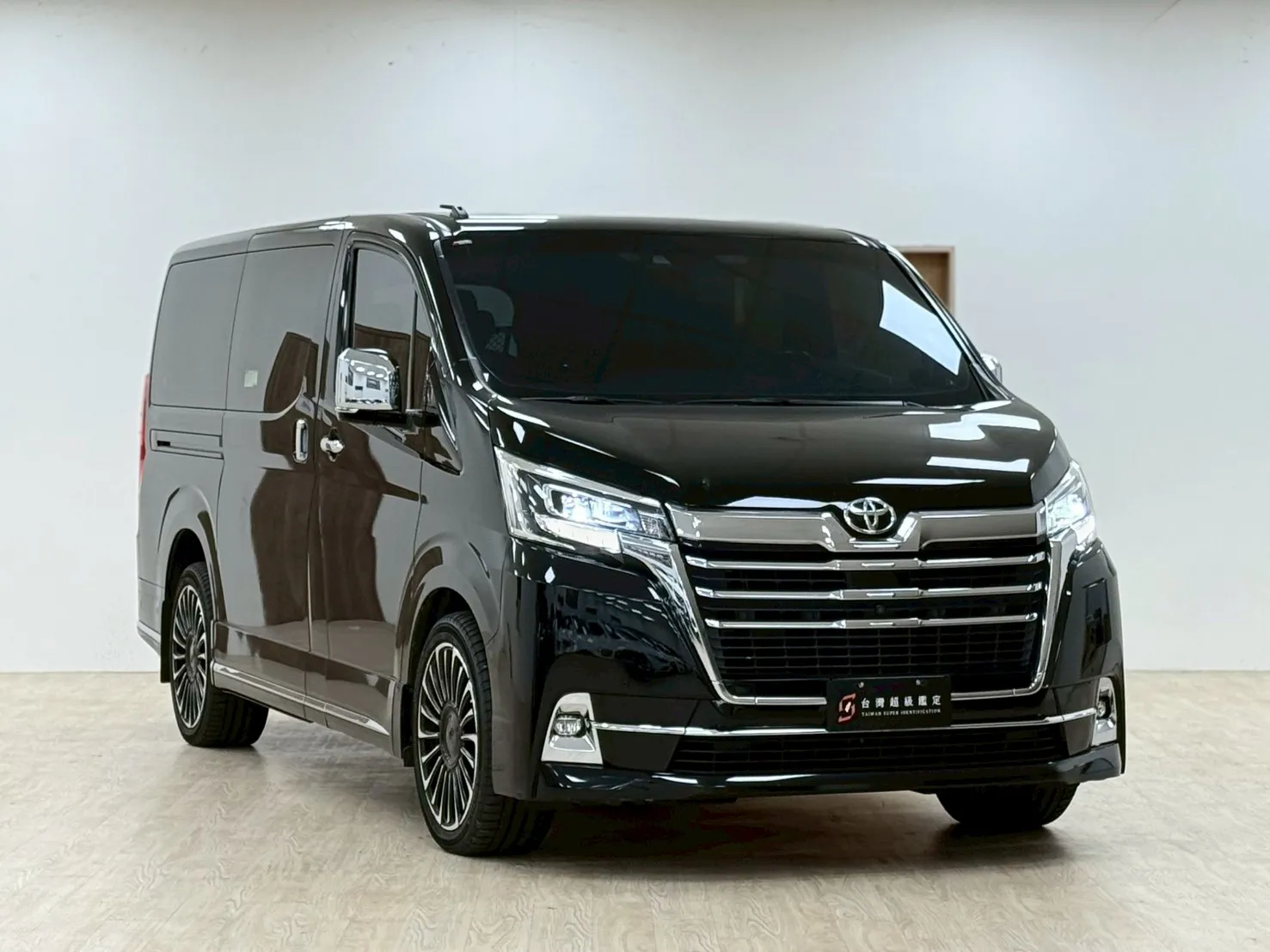 2021年 Toyota Granvia 6人座 