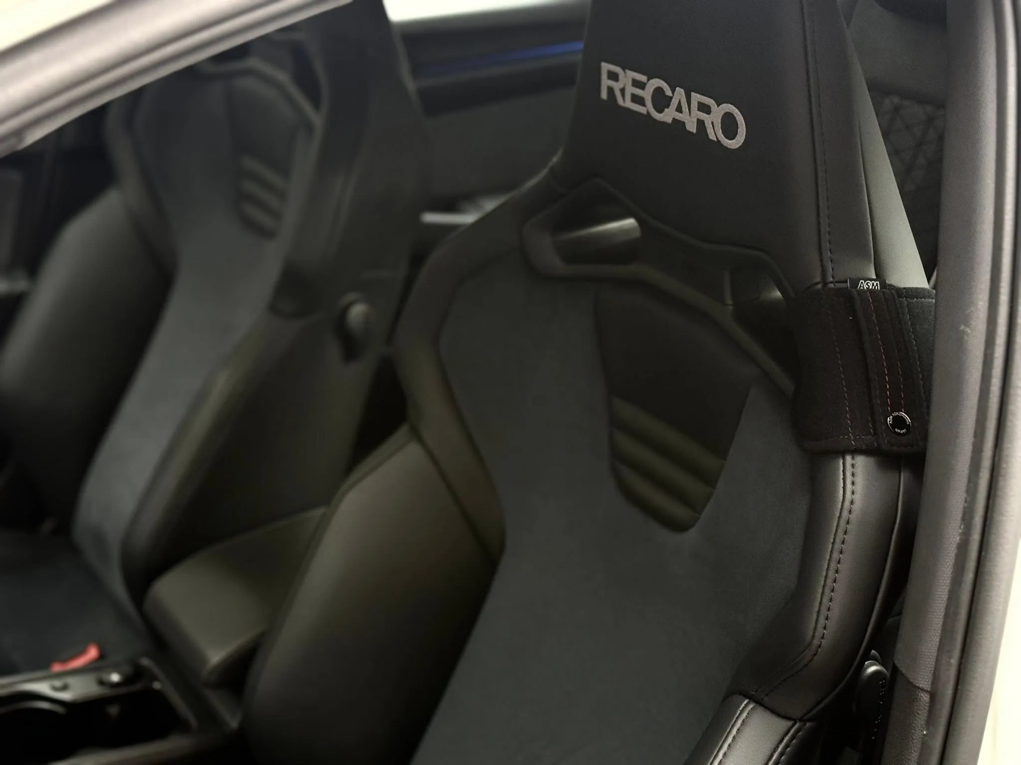 2022年 VW Golf 280 eTSI R-Line