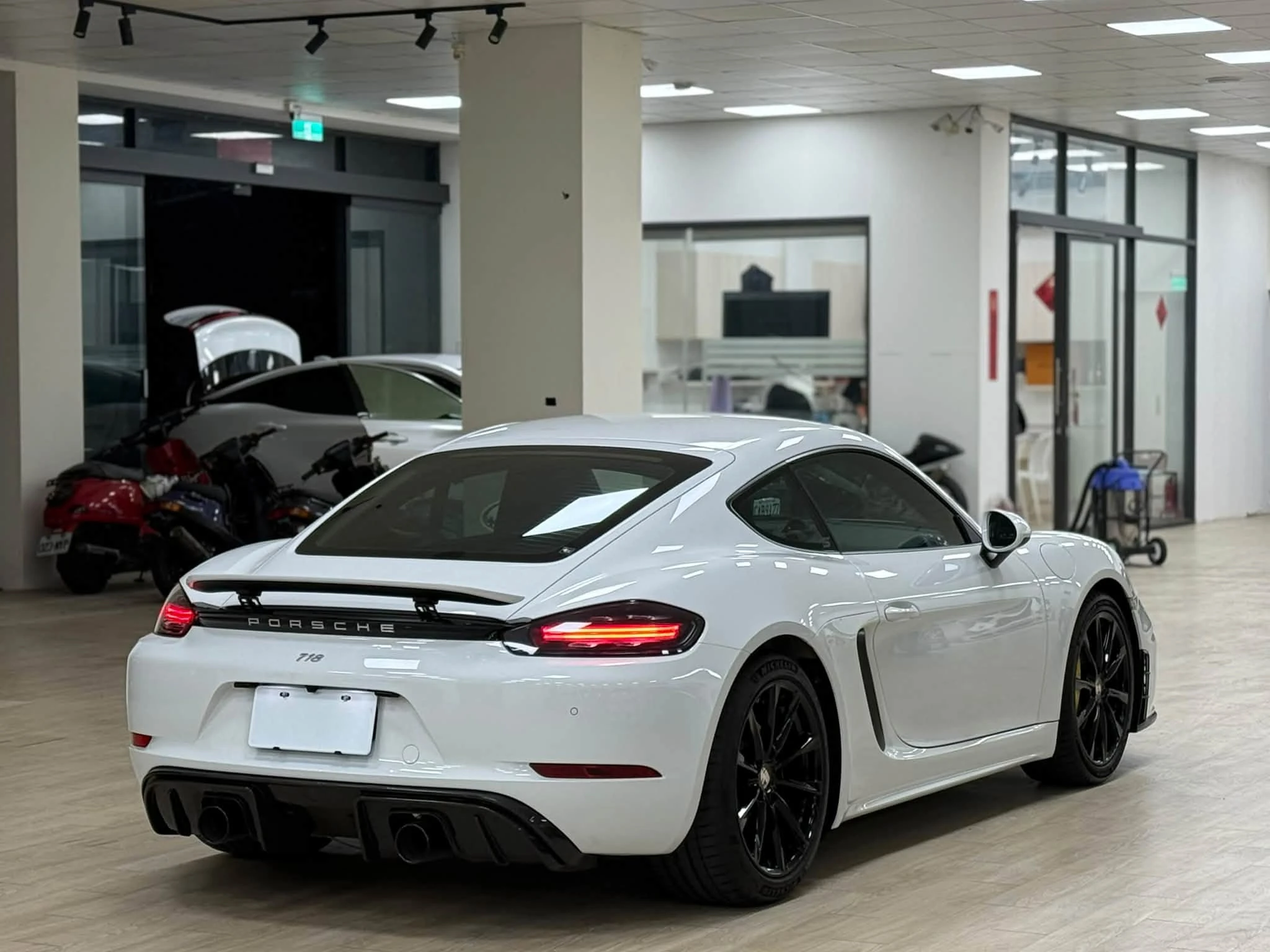 2019年 Porsche 718 Cayman