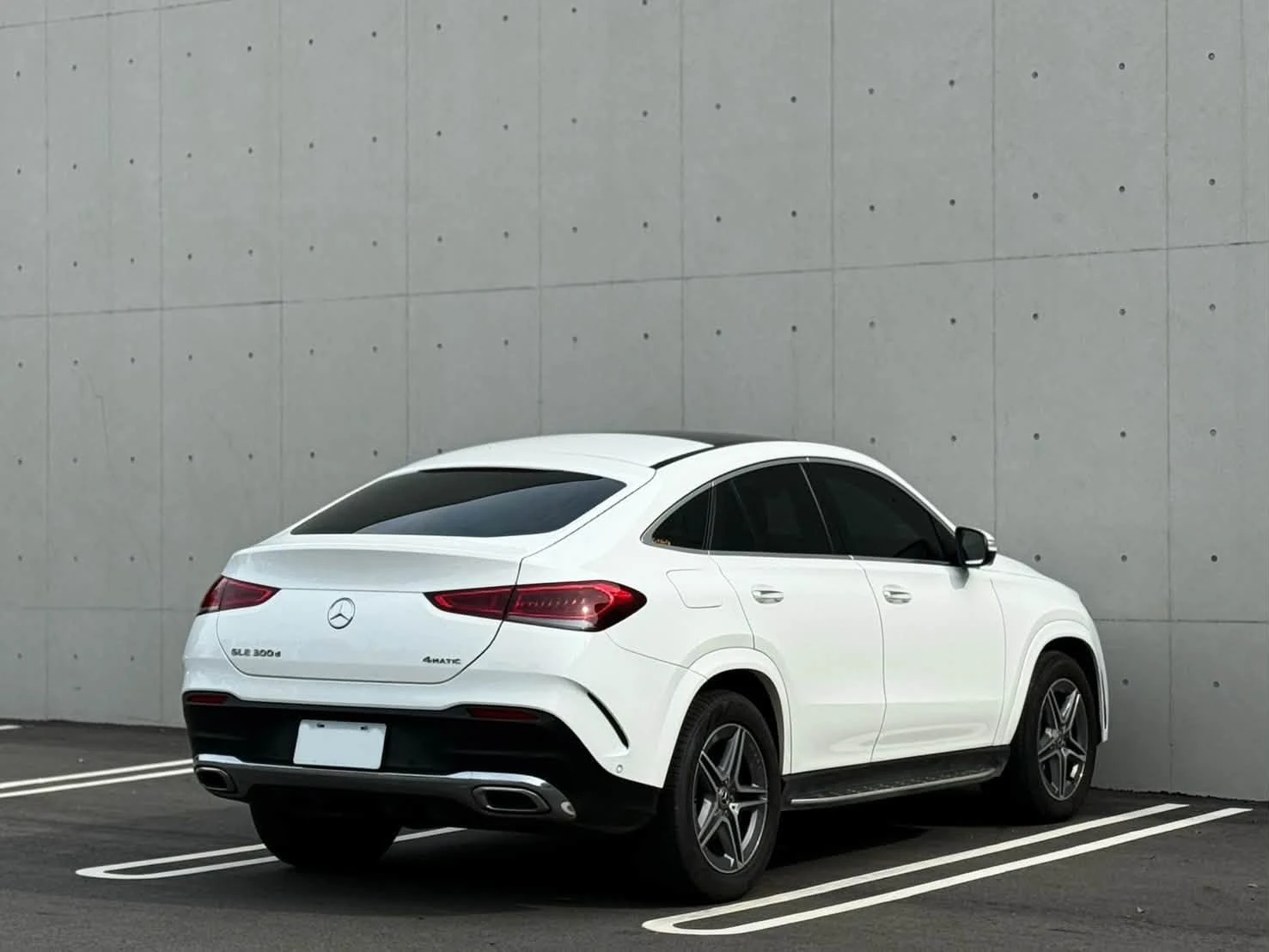 2022年 Mercedes Benz GLE300d Coupe AMG