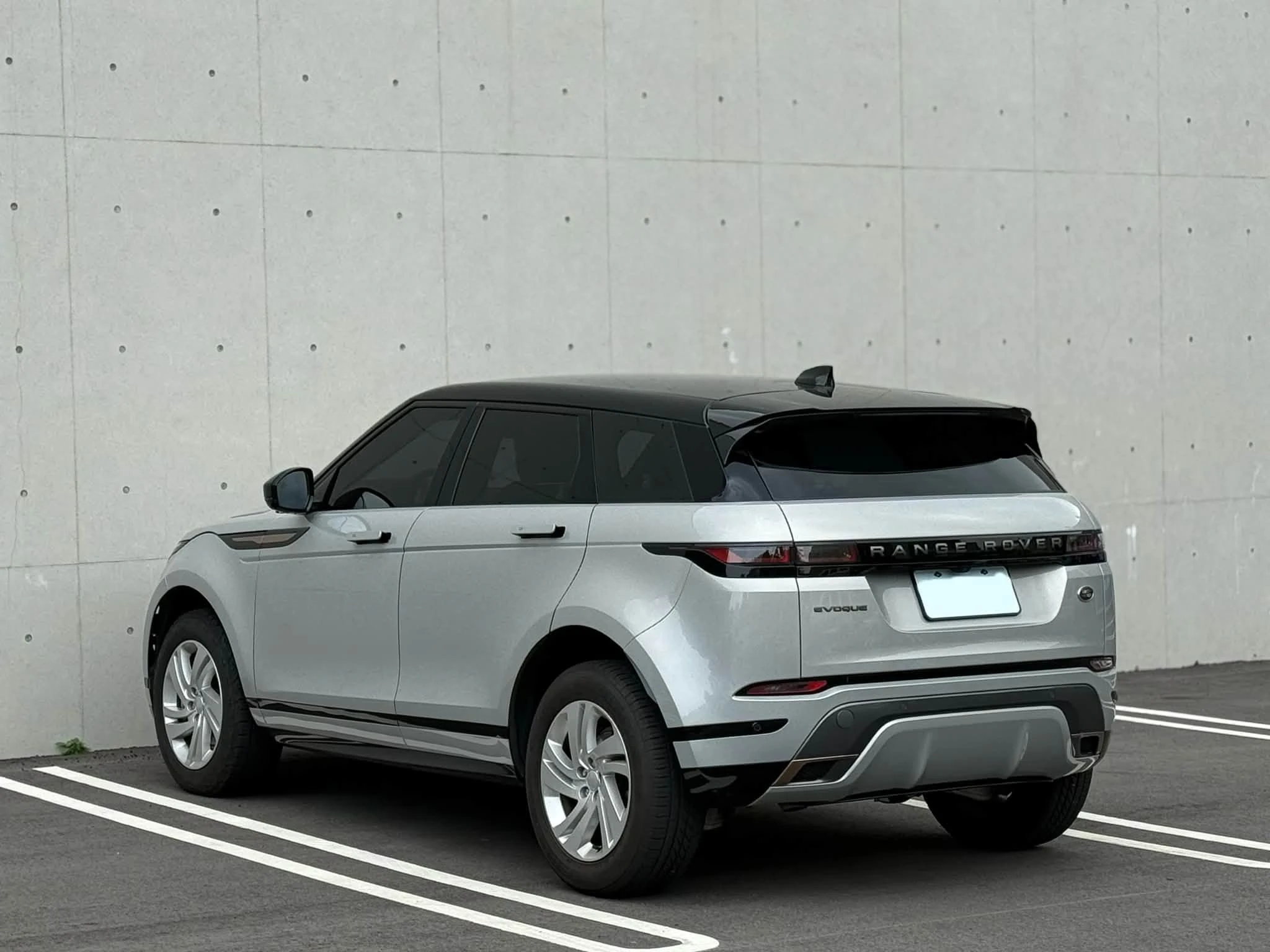 2022年 Land Rover Range Rover Evoque P200 R-Dynamic S 運動特仕版