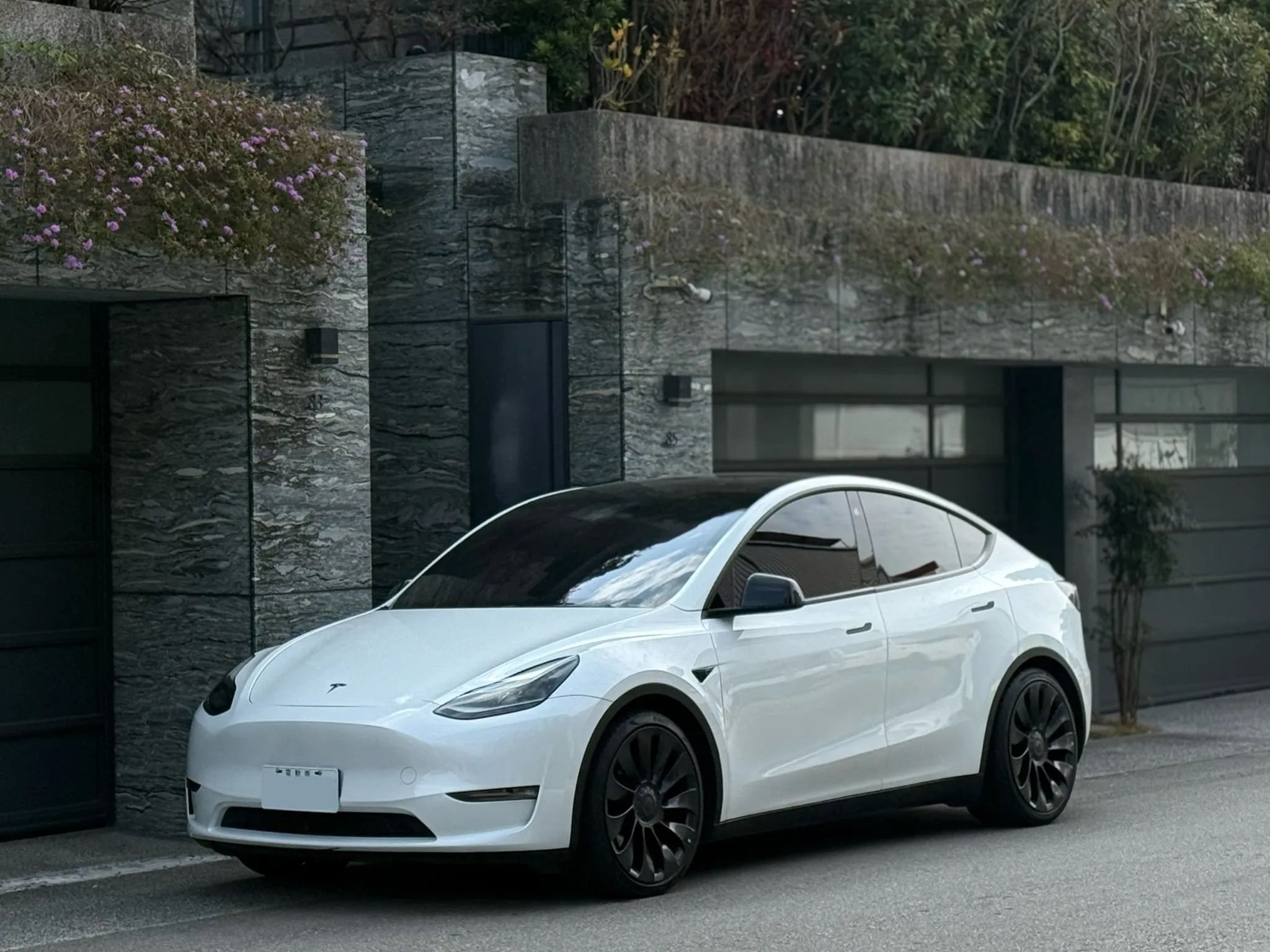 2023年 TESLA Model Y Performance