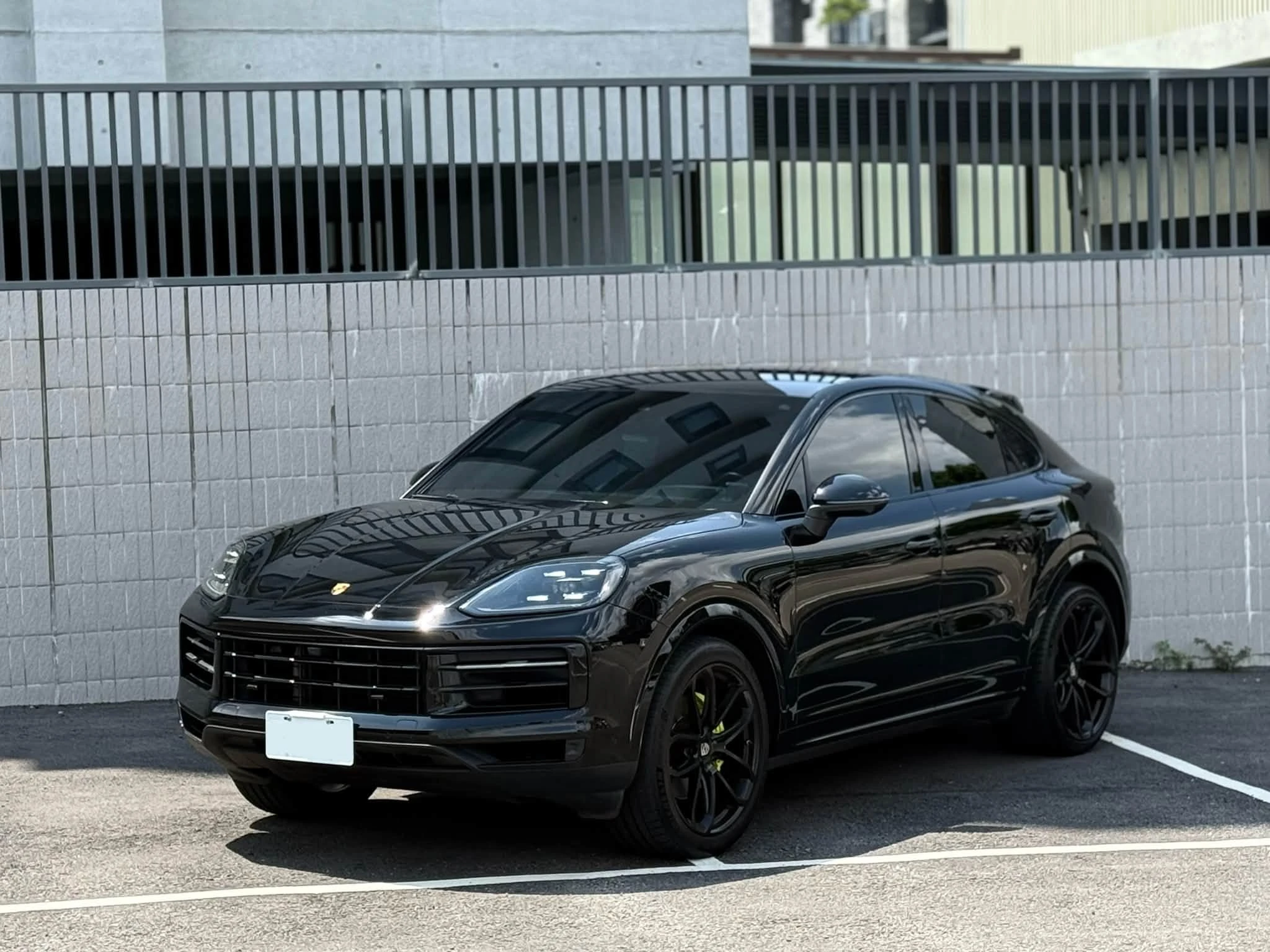2023/24年式 Porsche Cayenne Coupe E3.2