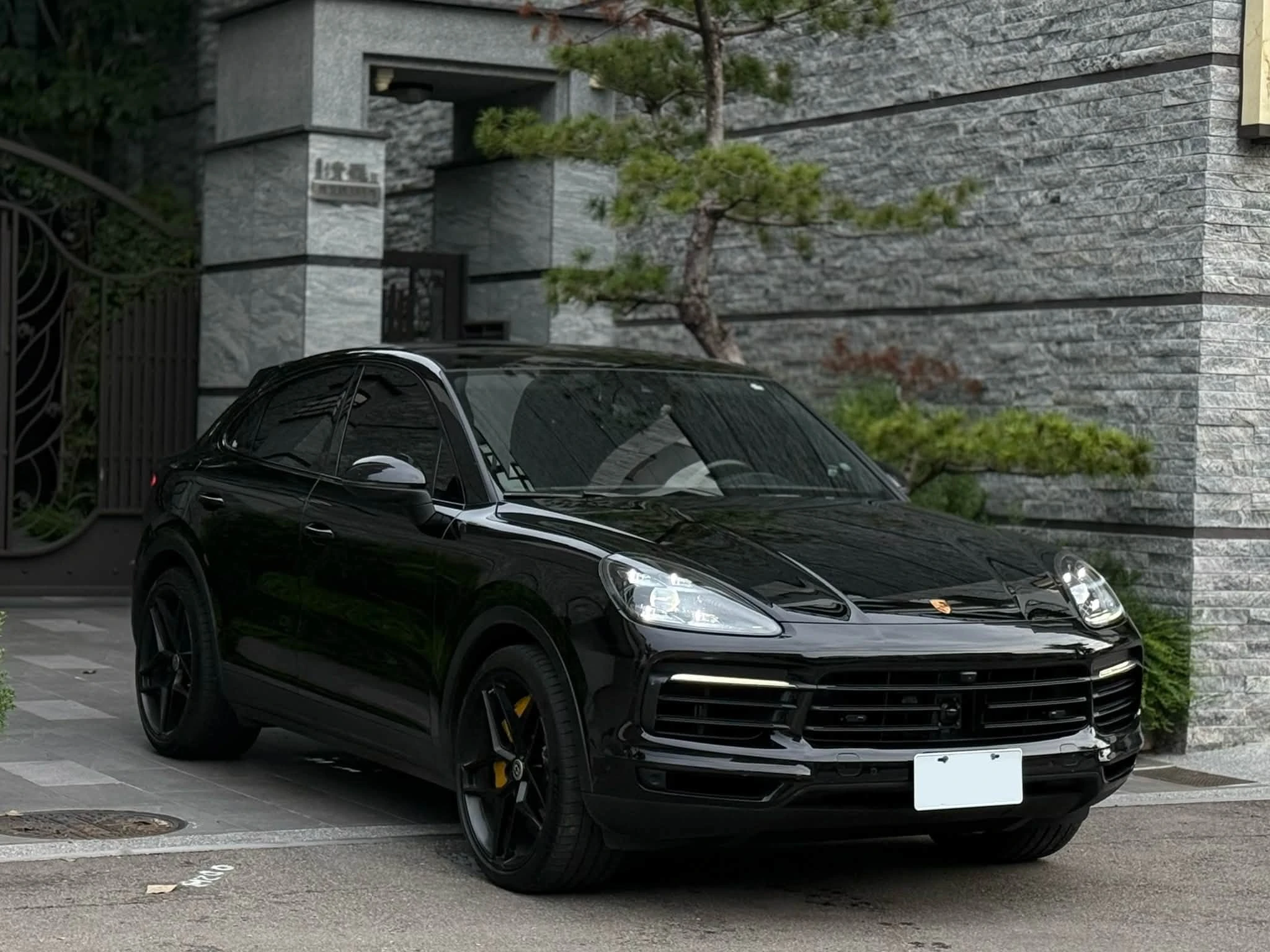 2021/22年式 Porsche Cayenne Coupe