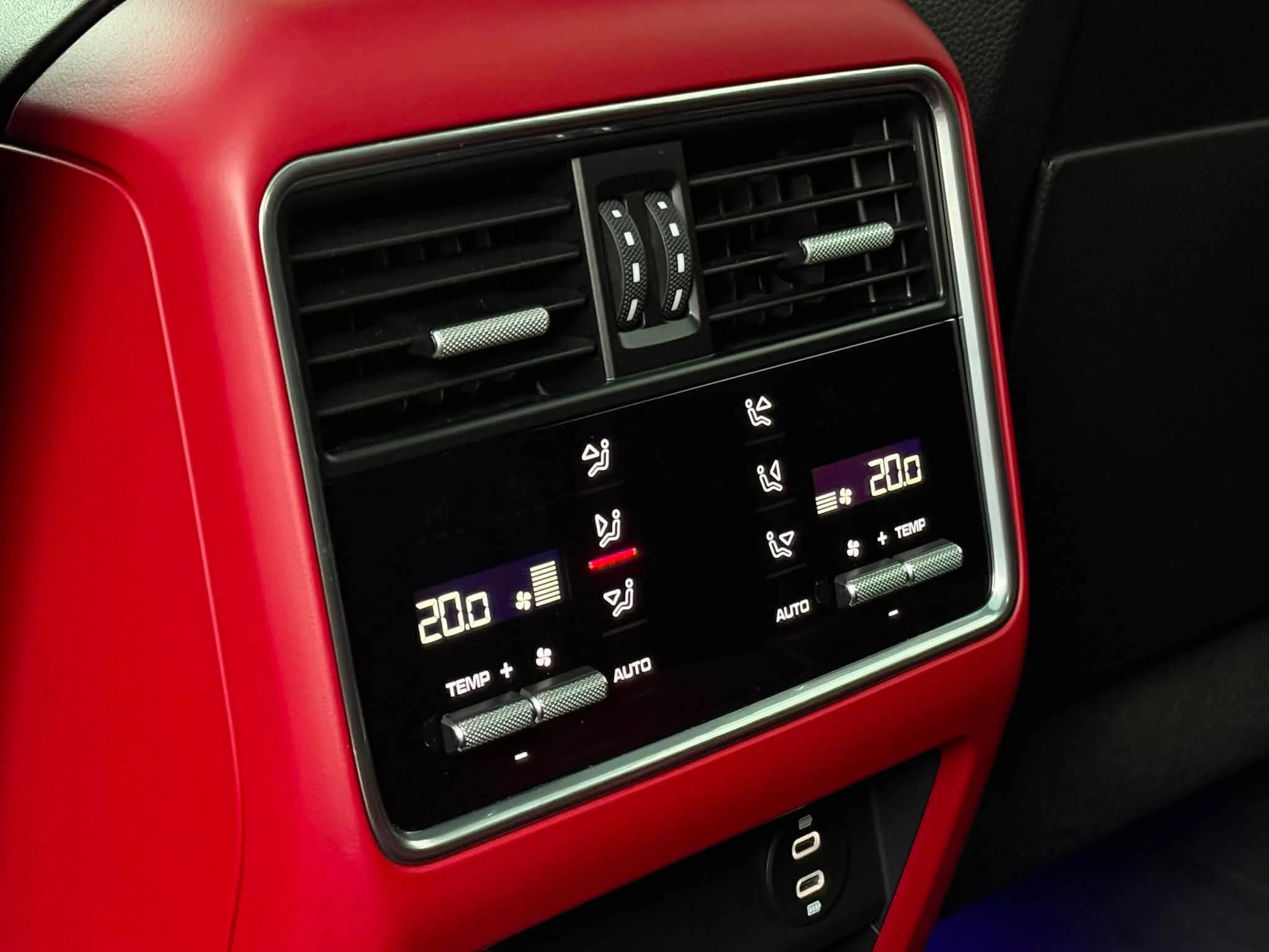 2021/22年式 Porsche Cayenne Coupe