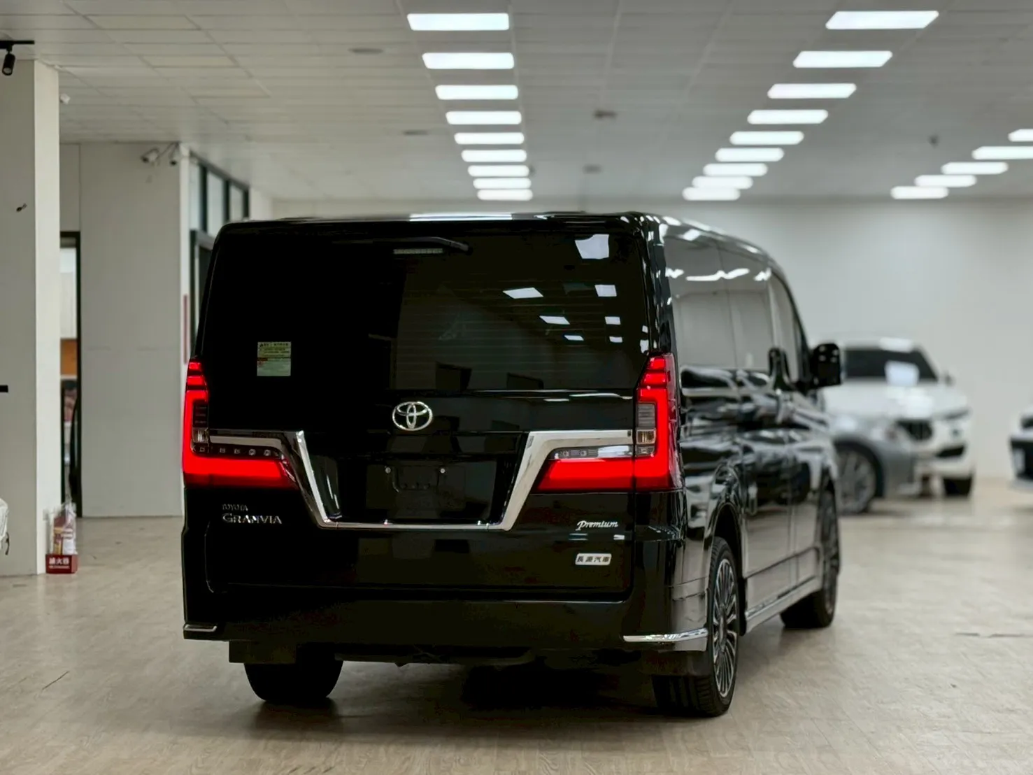 2021年 Toyota Granvia 6人座 