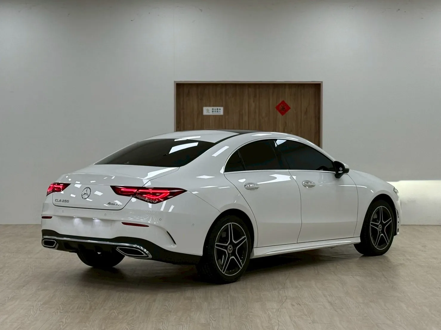 2020年 Mercedes Benz CLA250 AMG 4Matic 白色