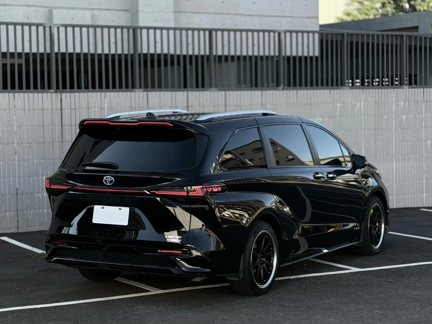 2021年 Toyota Sienna 2.5 HYBRID LIMTED 跑6萬