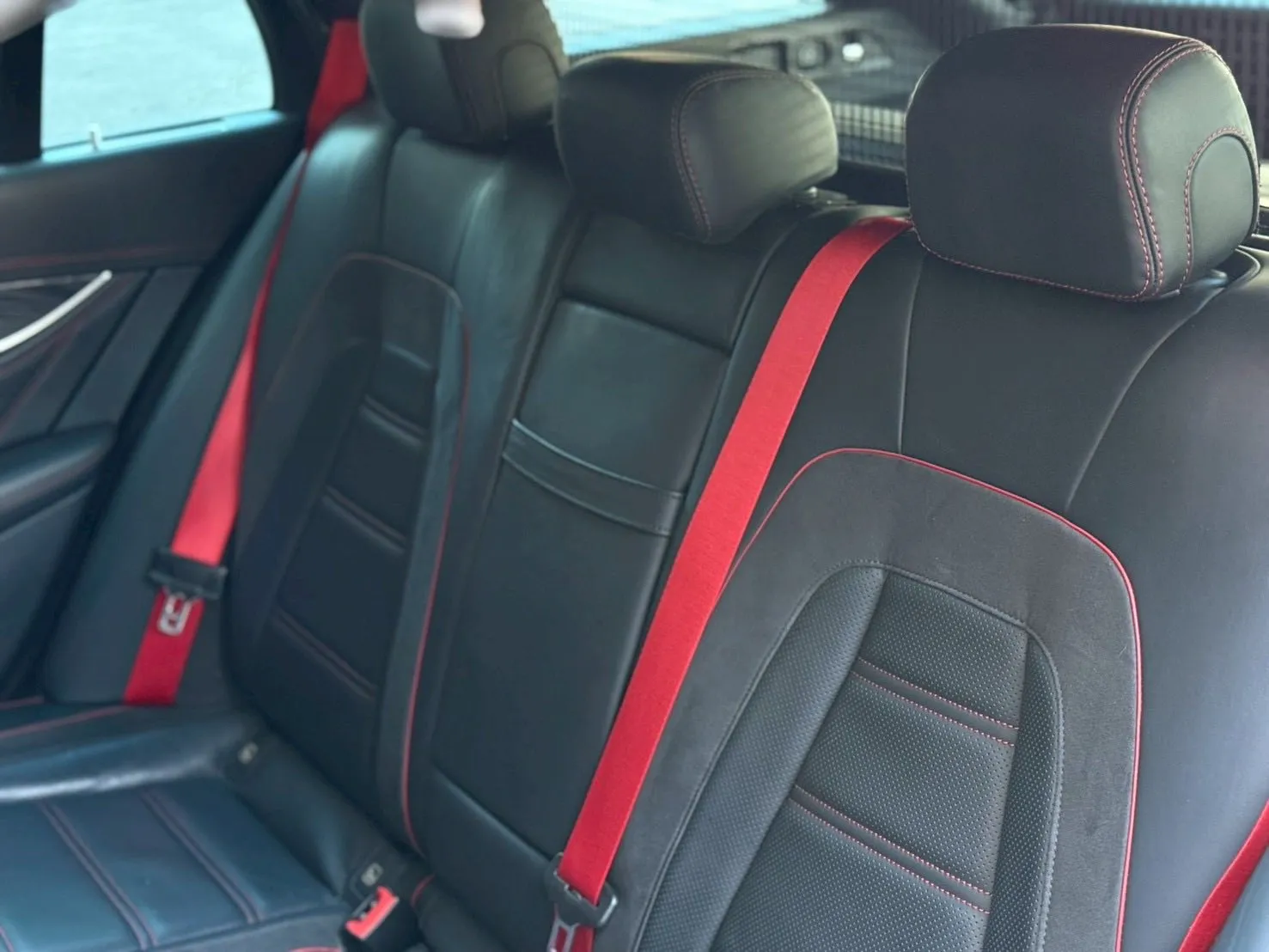 正2017年Mercedes Benz E43 Estate