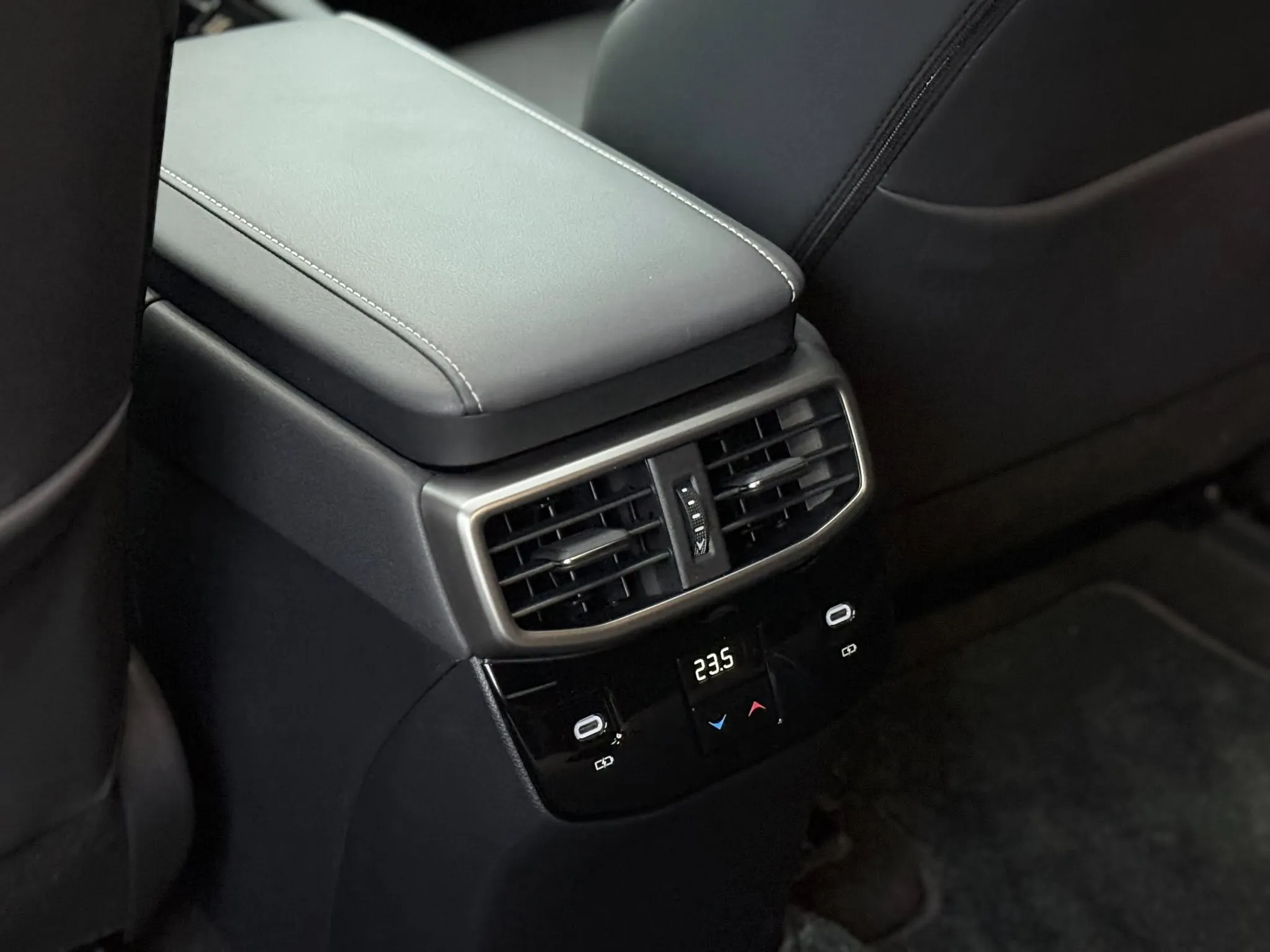 2025年 LEXUS RX350 頂級版