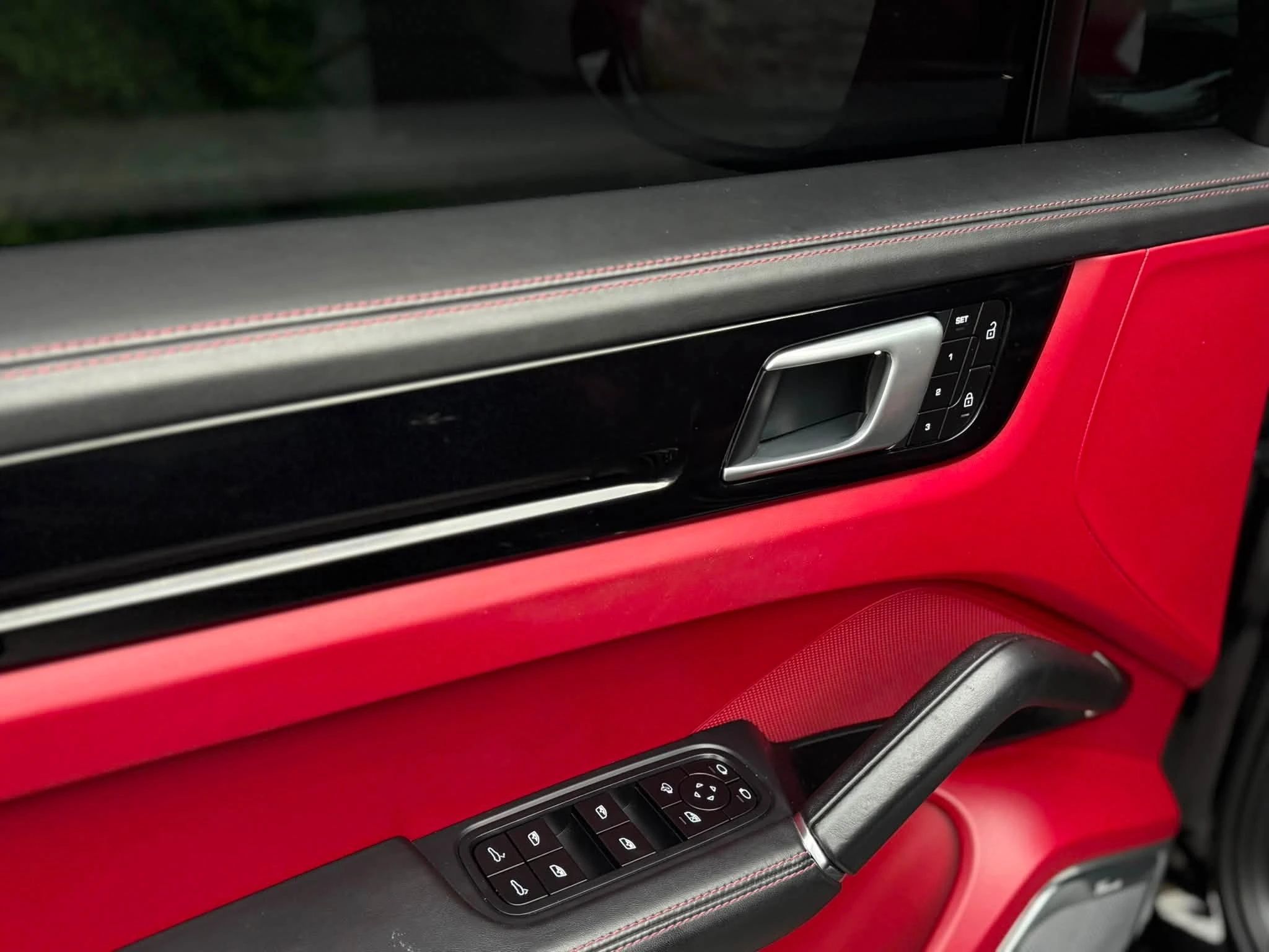 2021/22年式 Porsche Cayenne Coupe