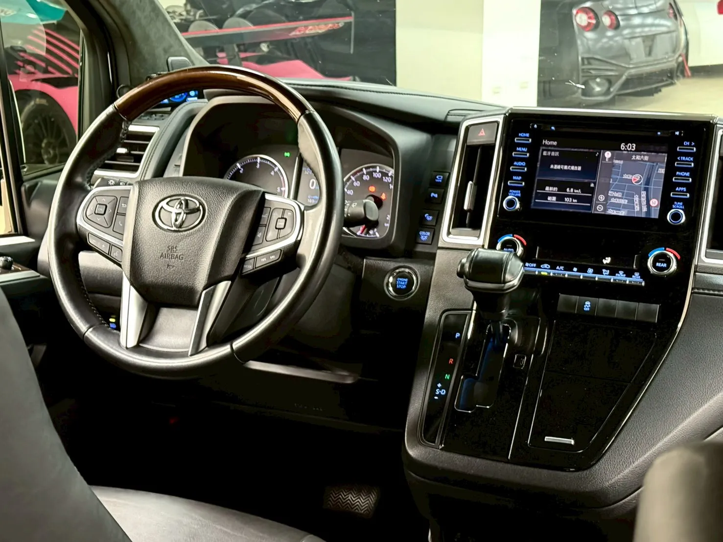 2021年 Toyota Granvia 6人座 