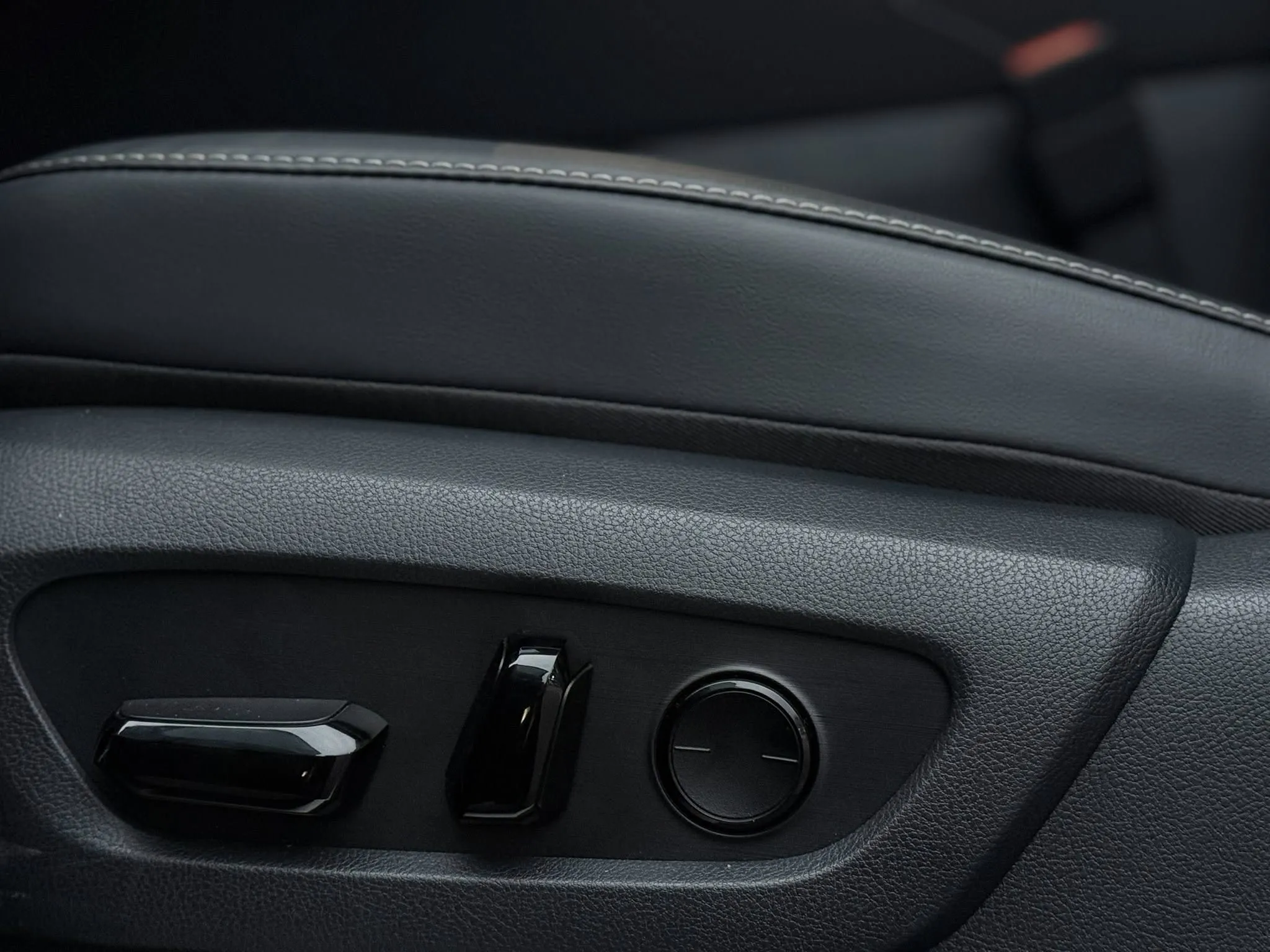 2025年 LEXUS RX350 頂級版