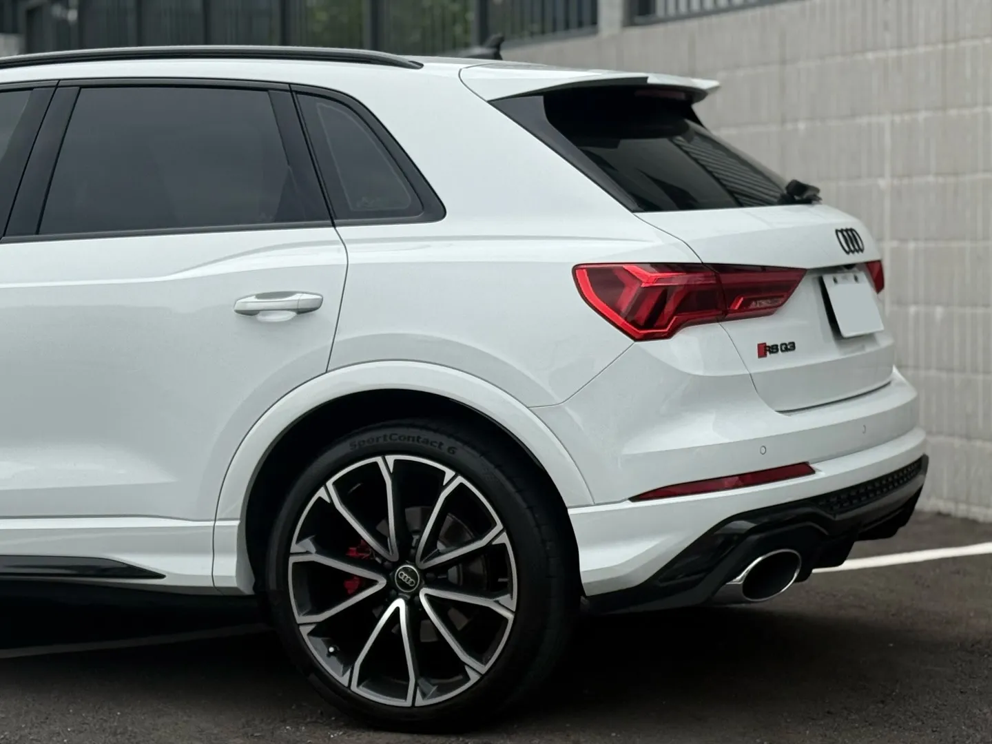 2022年 Audi RSQ3 Quattro