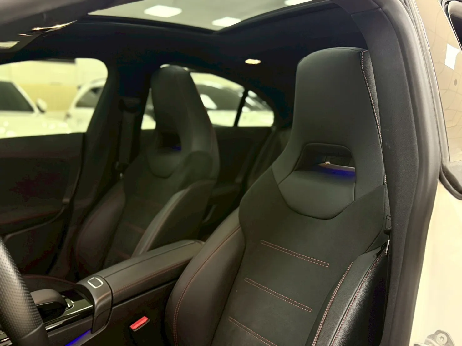 2020年 Mercedes Benz CLA250 AMG 4Matic 白色