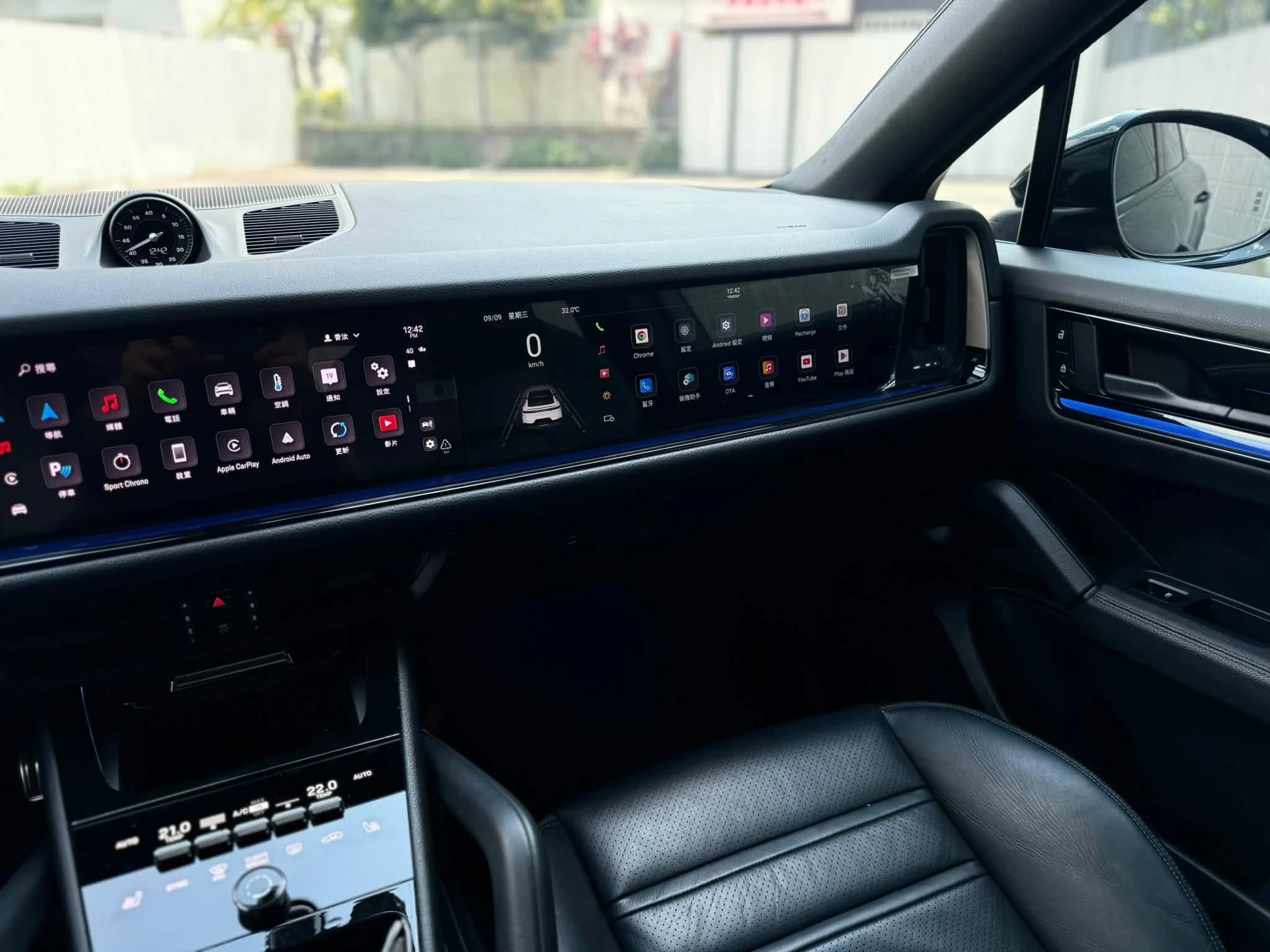 2023/24年式 Porsche Cayenne Coupe E3.2