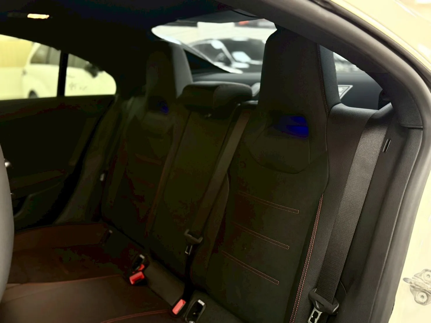 2020年 Mercedes Benz CLA250 AMG 4Matic 白色