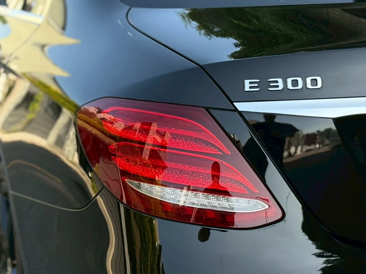 2017年 Mercedes Benz E300 AMG 黑色