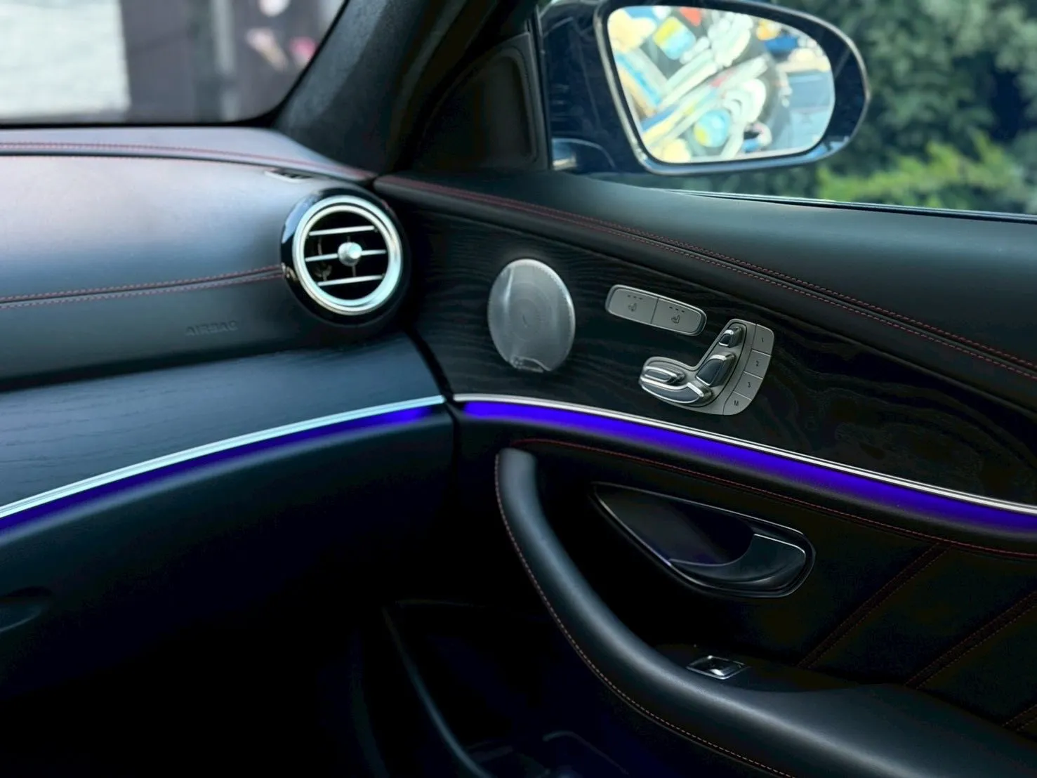 正2017年Mercedes Benz E43 Estate