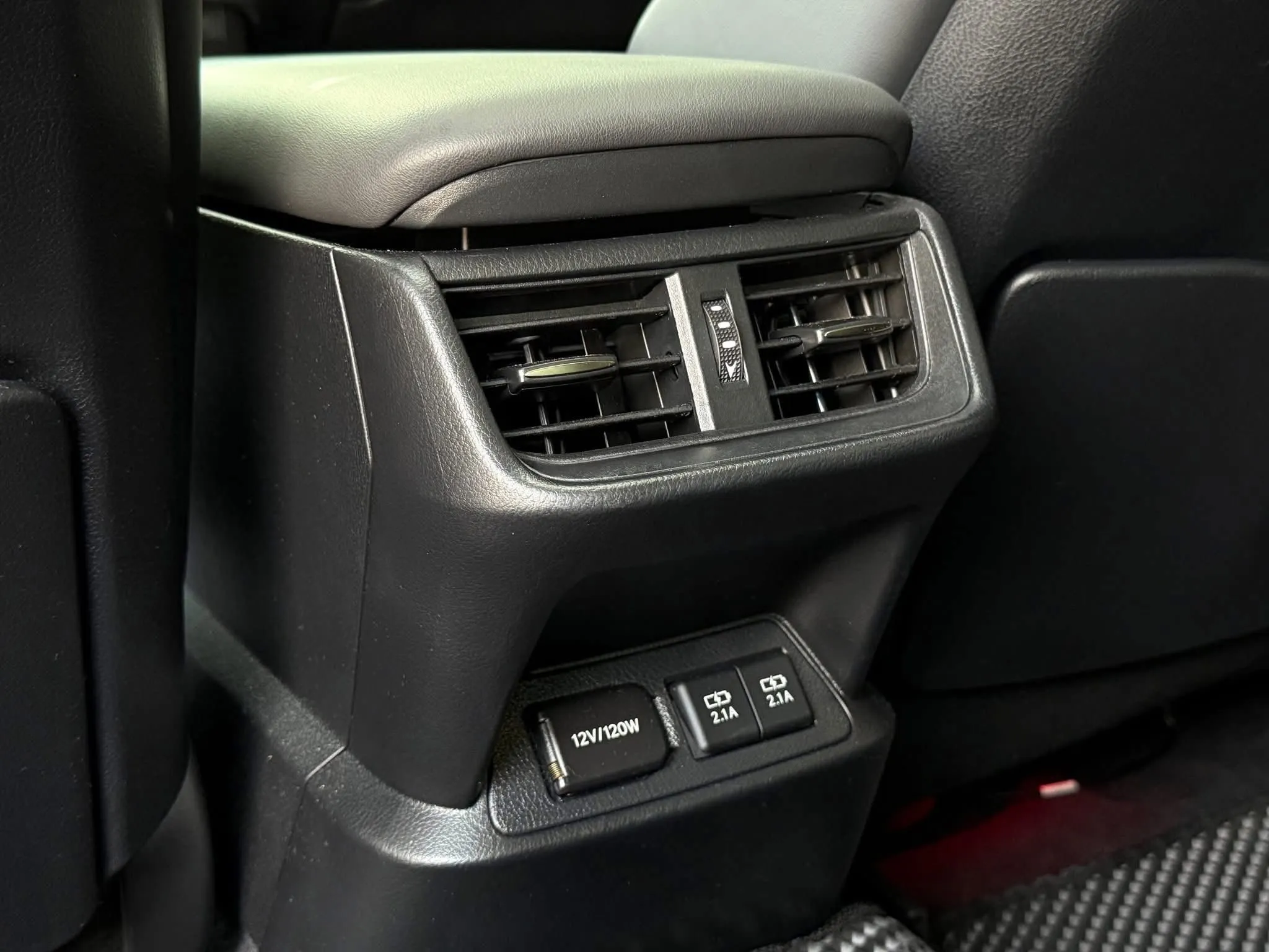 正2020年 Lexus ES200 豪華版