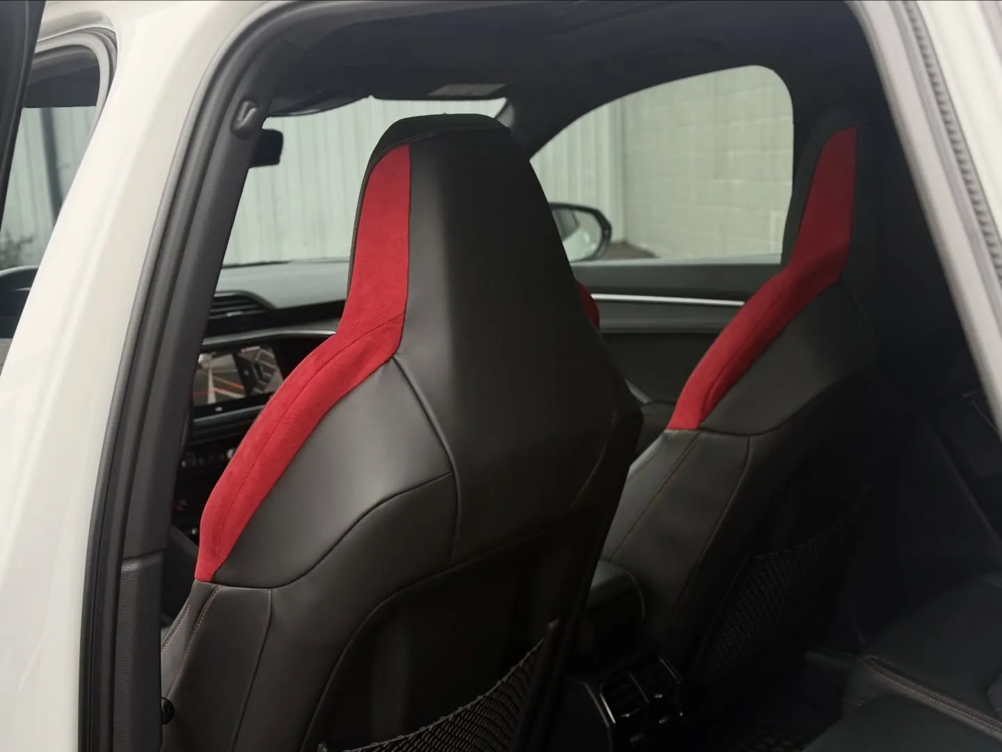 2022年 Audi RSQ3 Quattro