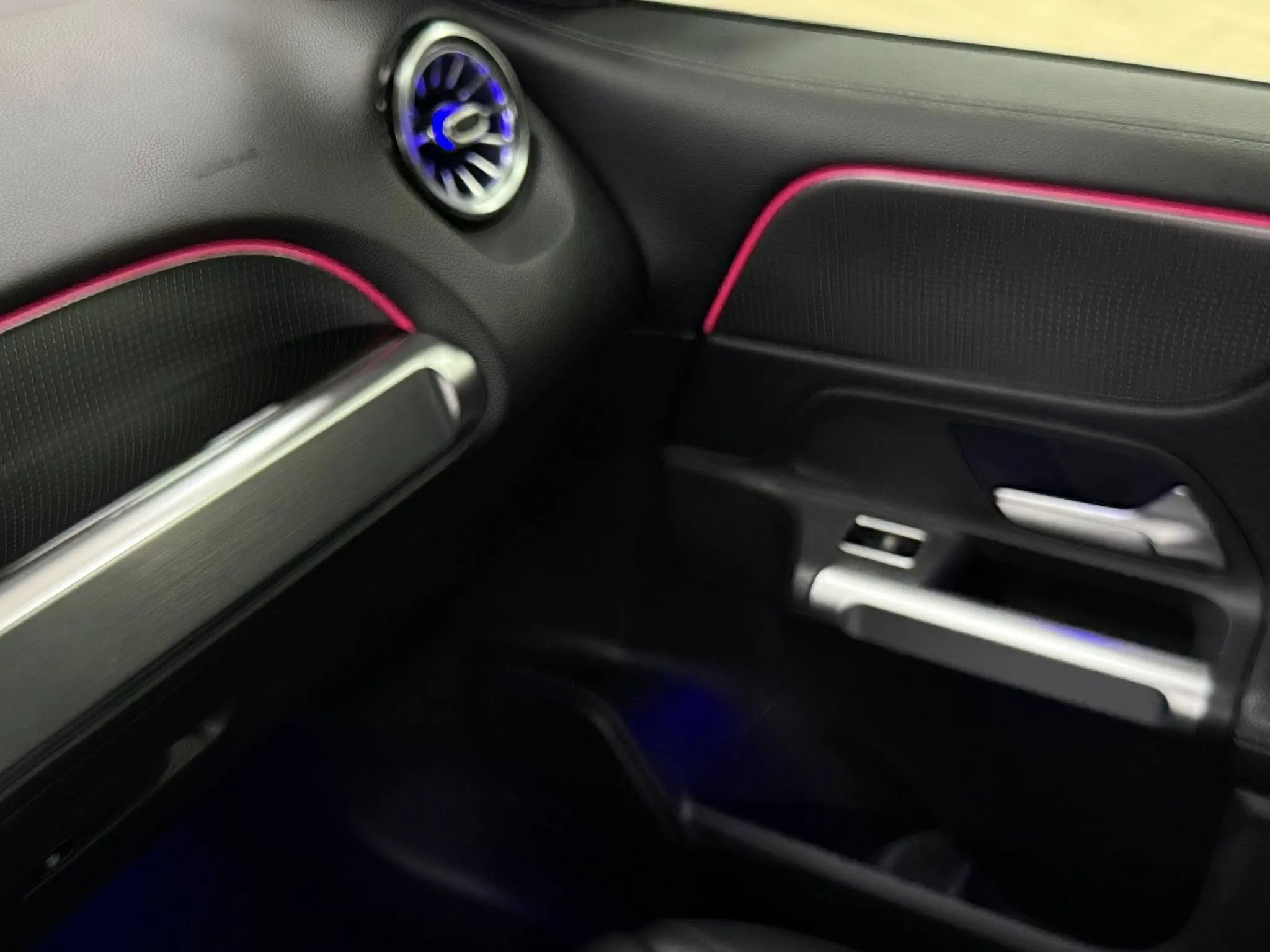 2019年 Mercedes Benz GLB250 AMG