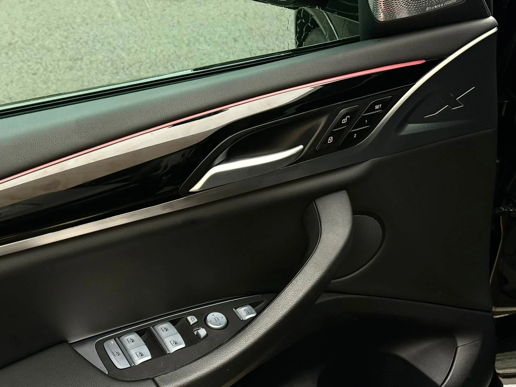 正2023年BMW X4 20i 運動版