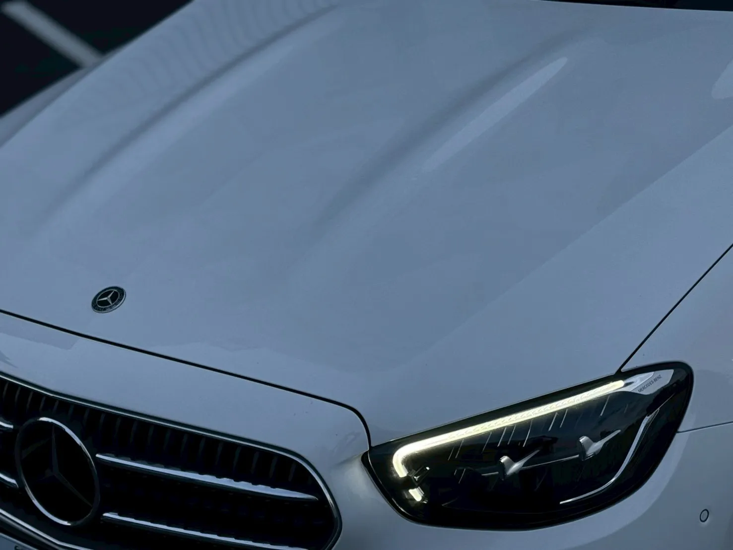 2021年 Mercedes Benz E250 運動版 白色