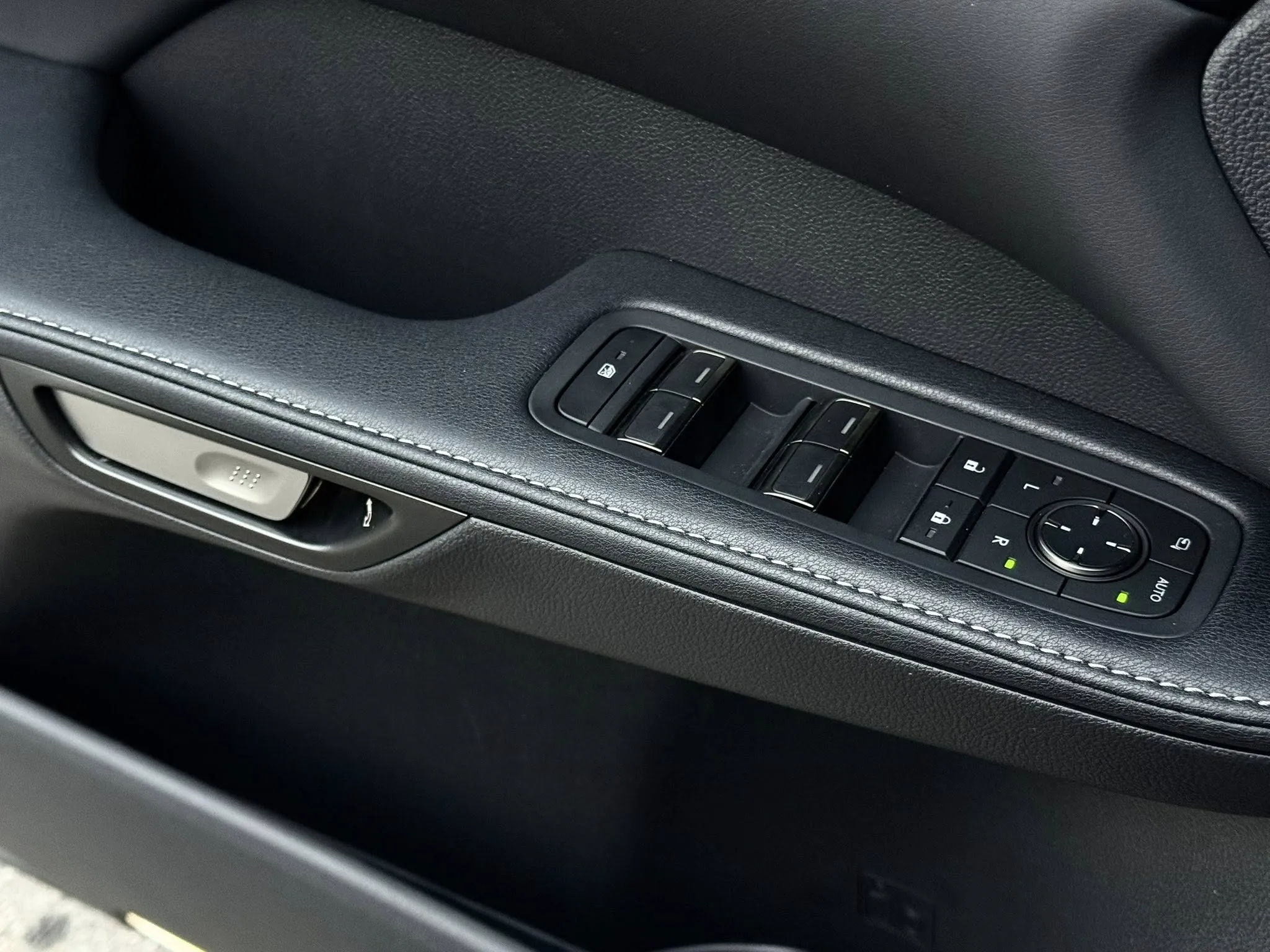 2025年 LEXUS RX350 頂級版