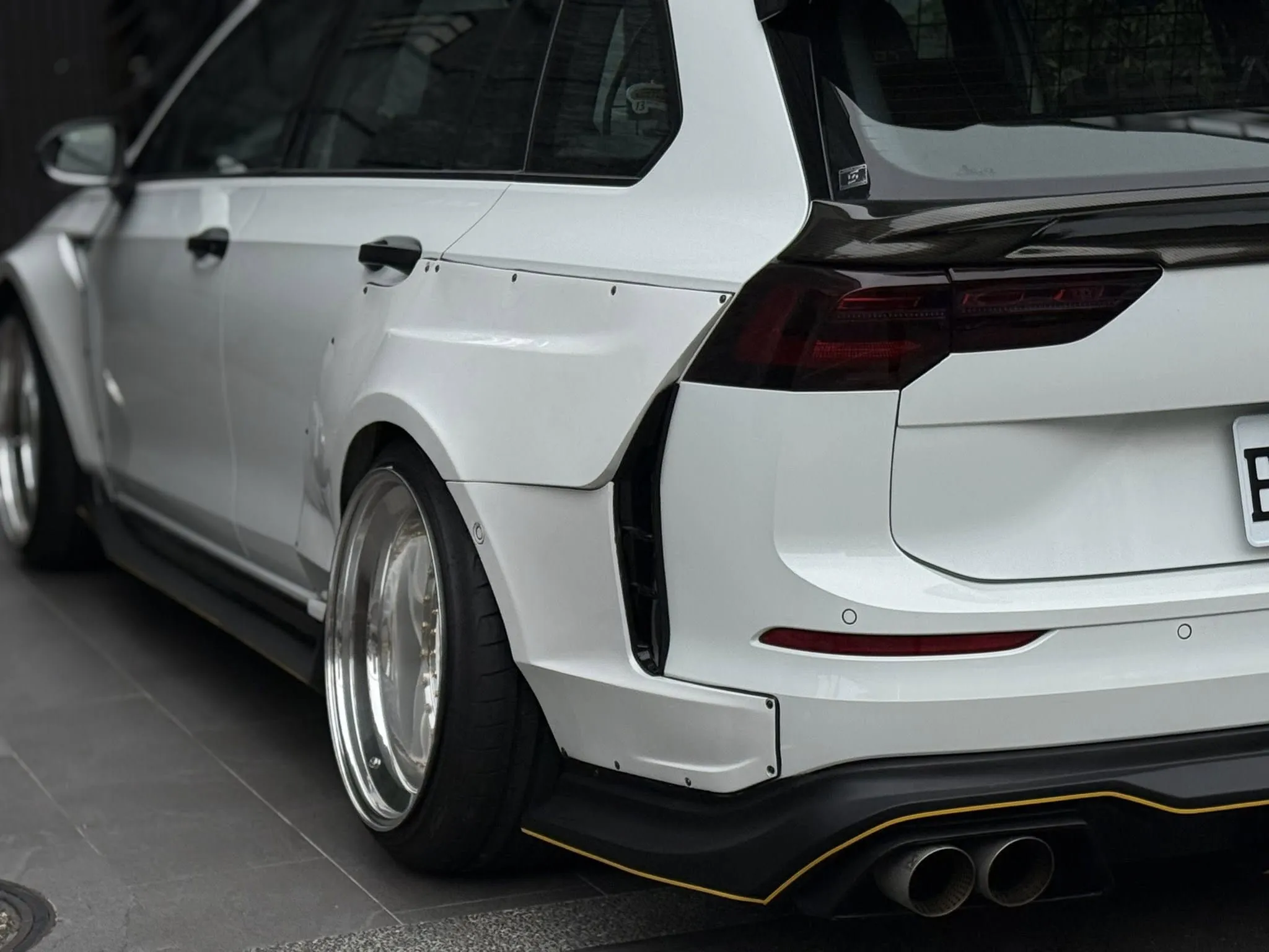 2022年 VW Golf 280 eTSI R-Line