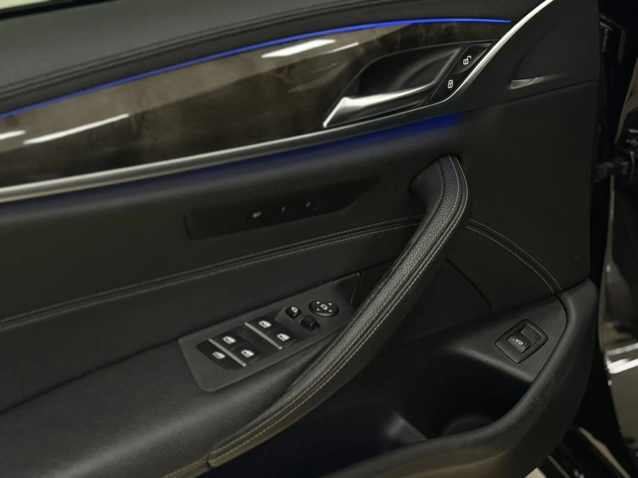 2017年 BMW G30 520d 總代理