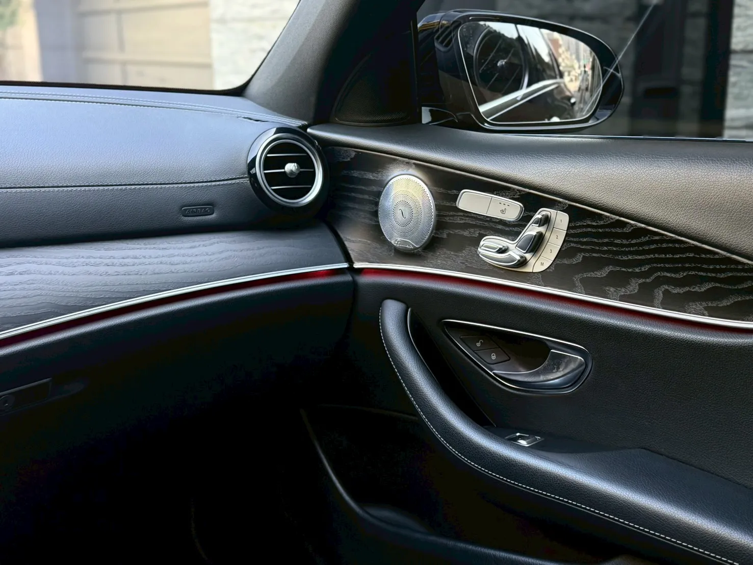 2017年 Mercedes Benz E300 AMG 黑色