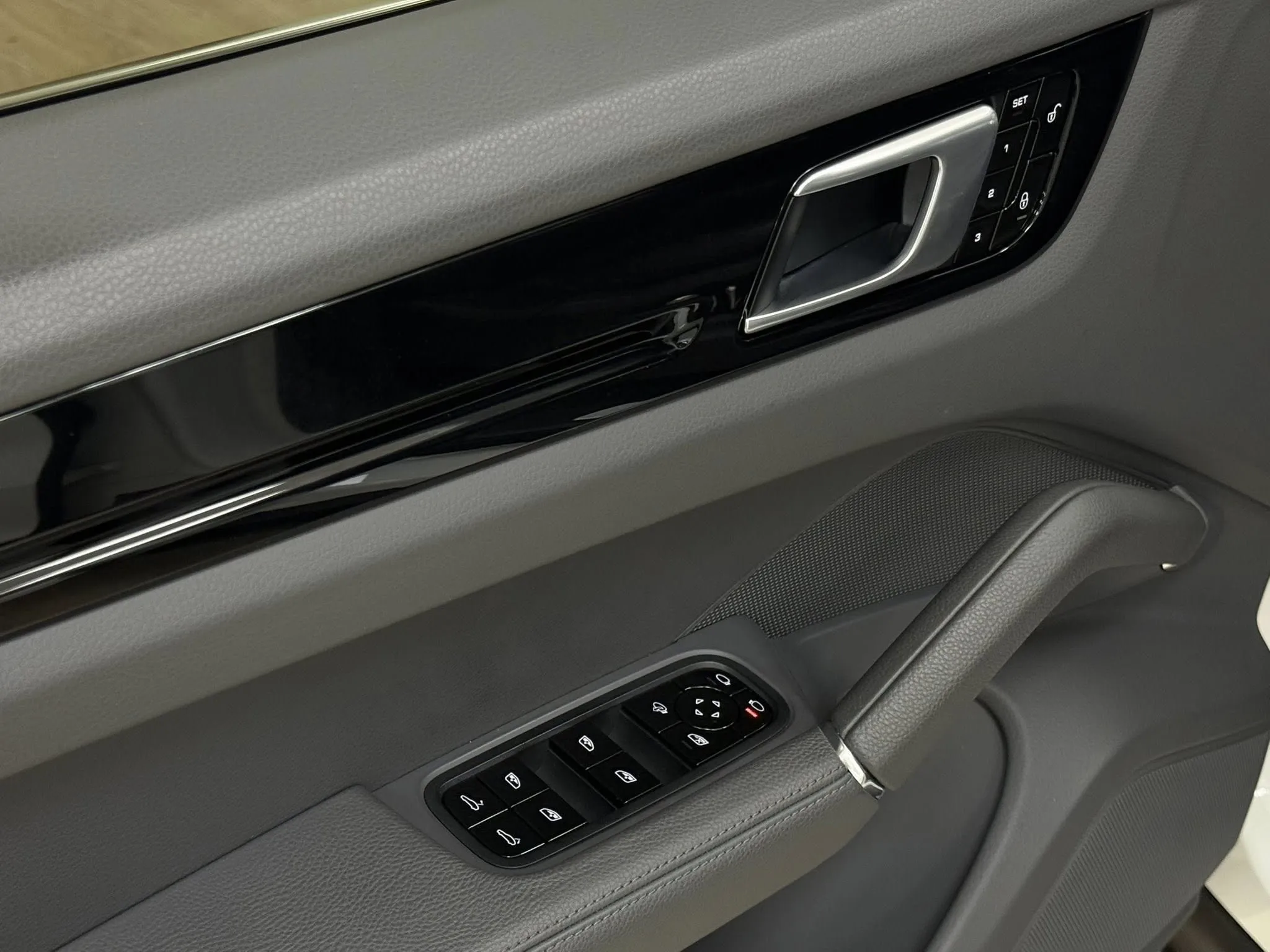 2018年 Porsche Cayenne 3.0 V6 E3