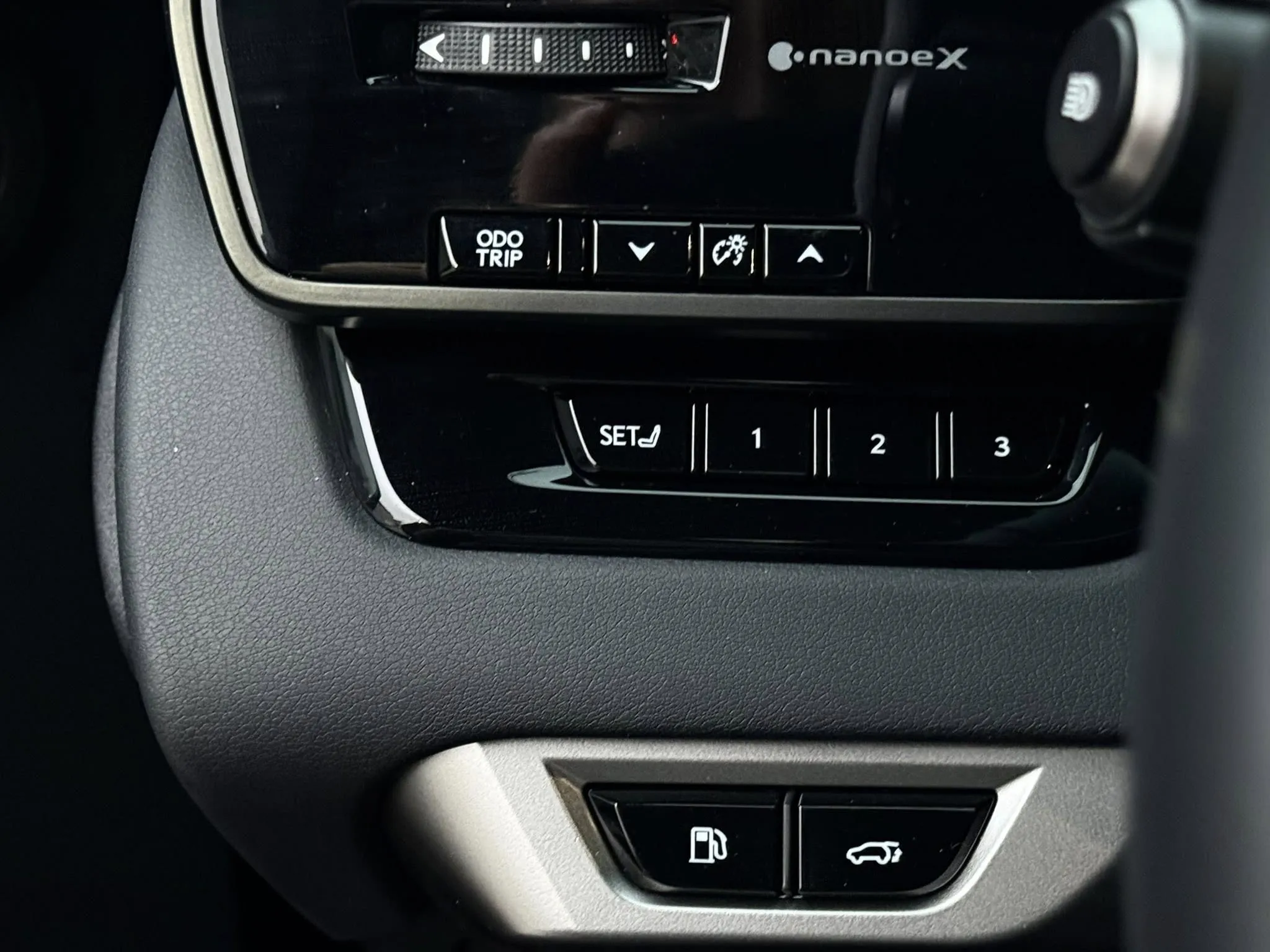 2025年 LEXUS RX350 頂級版