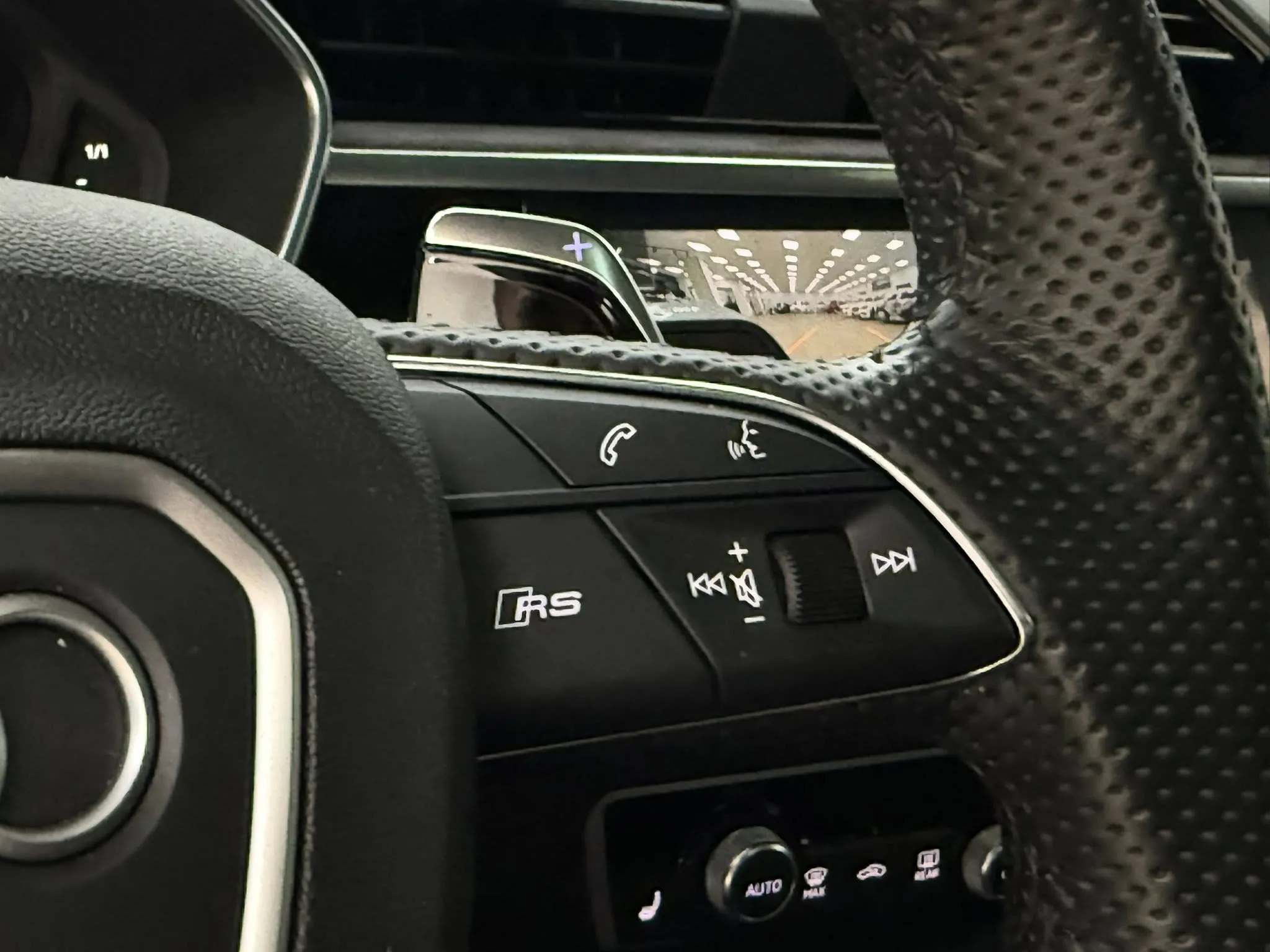 2022年 Audi RSQ3 Quattro