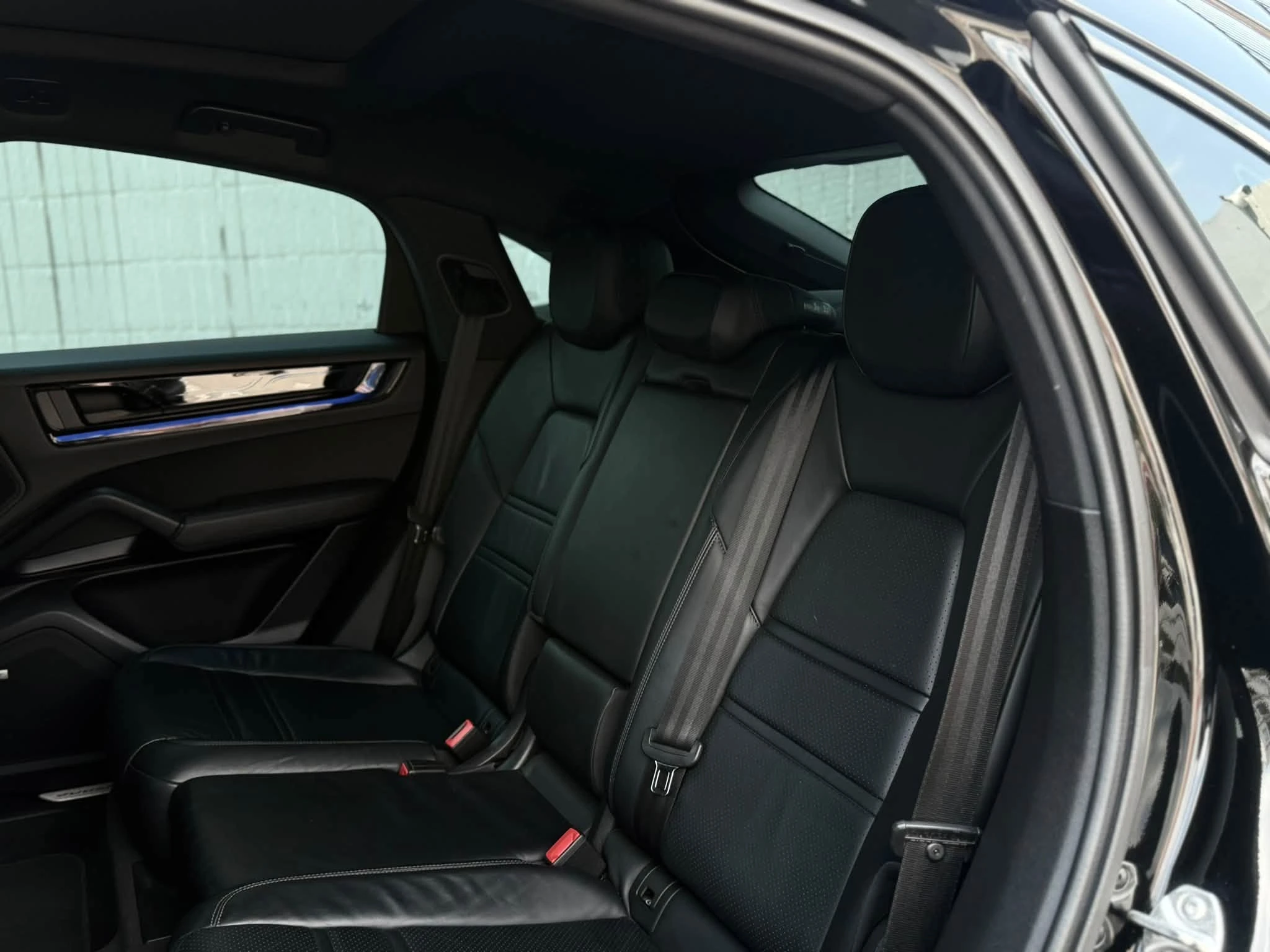 2023/24年式 Porsche Cayenne Coupe E3.2
