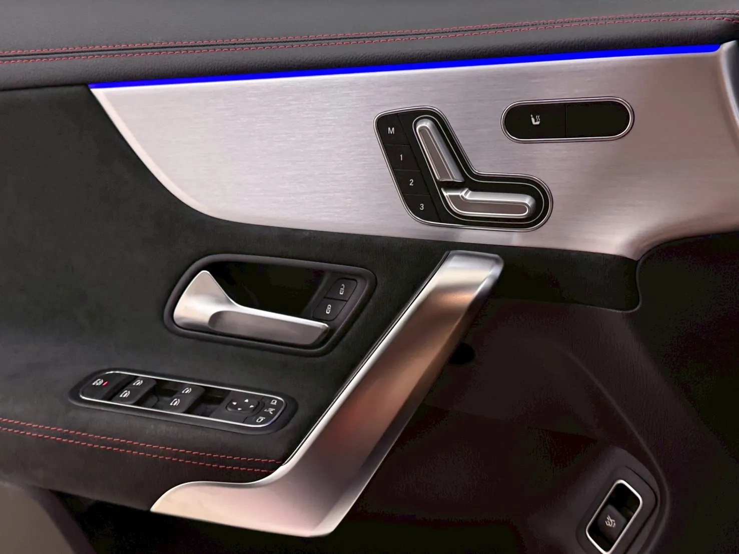 2020年 Mercedes Benz CLA250 AMG 4Matic 白色