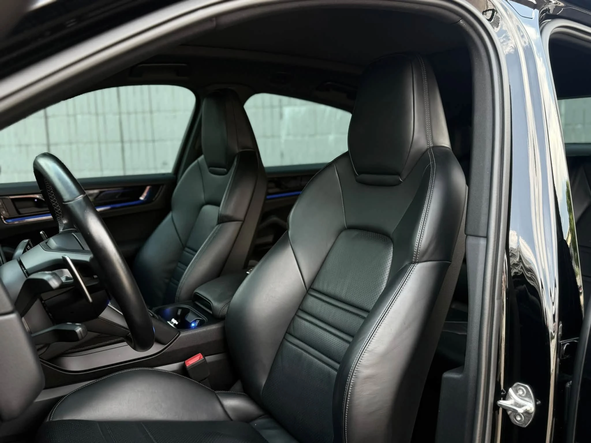 2023/24年式 Porsche Cayenne Coupe E3.2