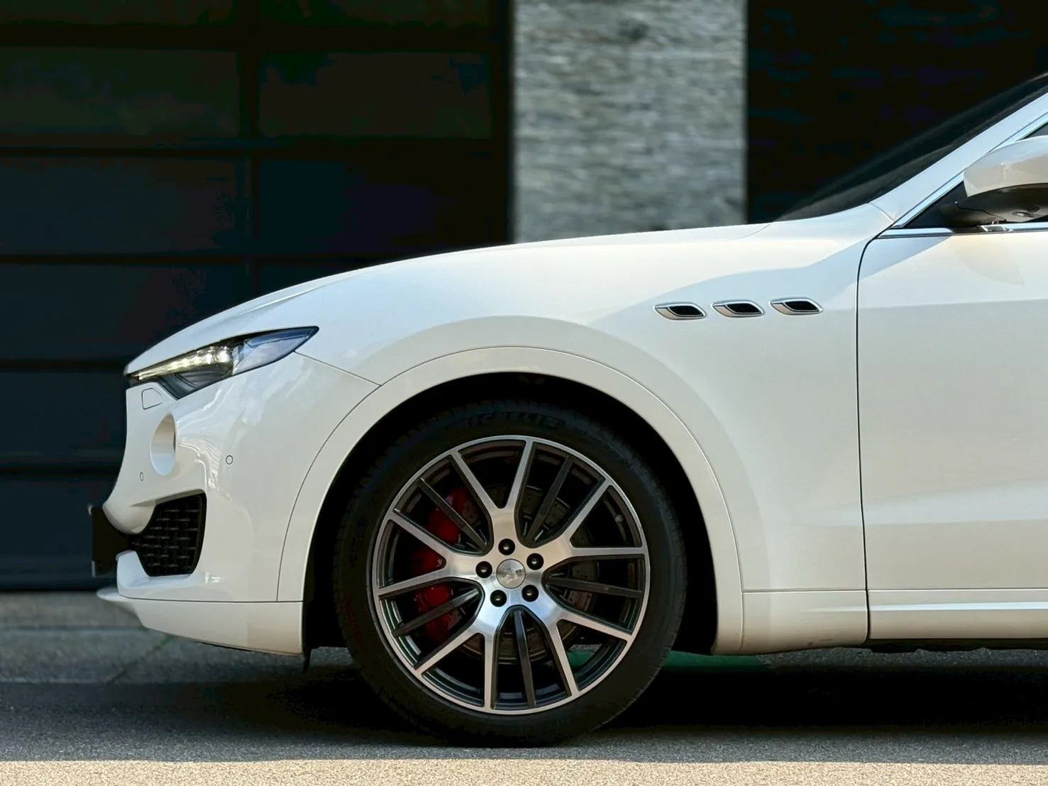 2017年式 Maserati Levante S 白色
