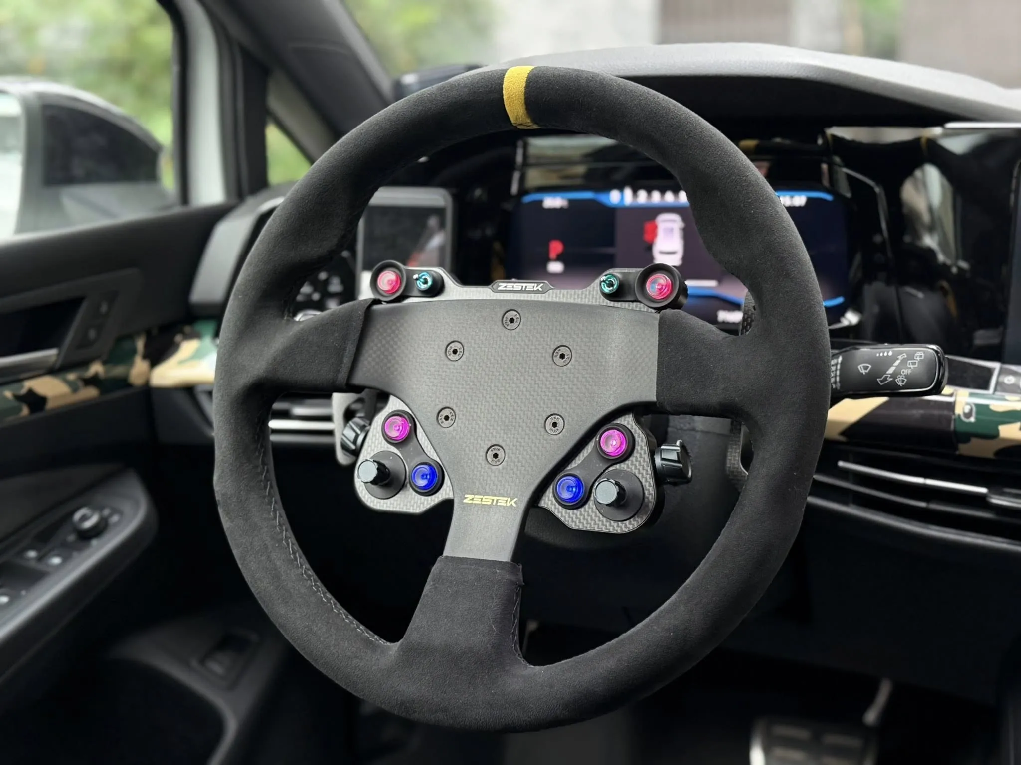 2022年 VW Golf 280 eTSI R-Line