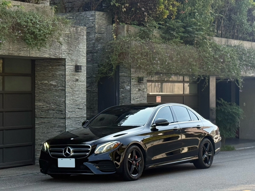 2017年 Mercedes Benz E300 AMG 黑色